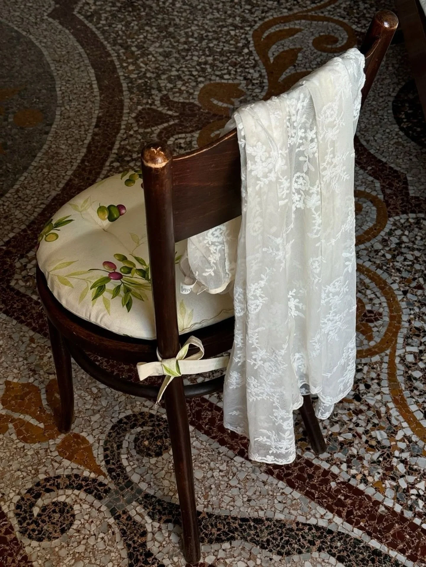 Love &amp; Lace 🤭🦢