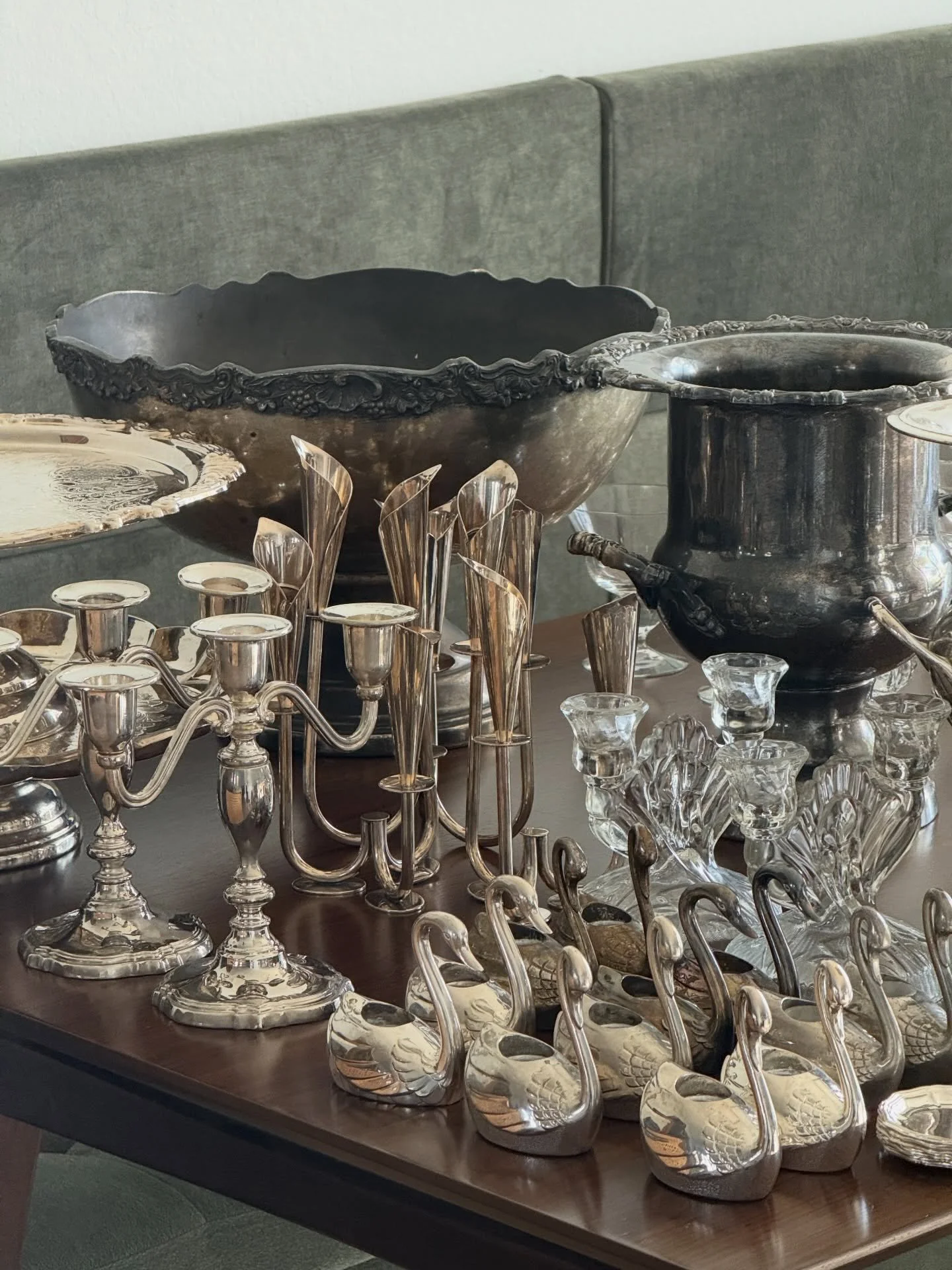 The prep for a vintage rental order and styling day!! The fun part comes after! 😌