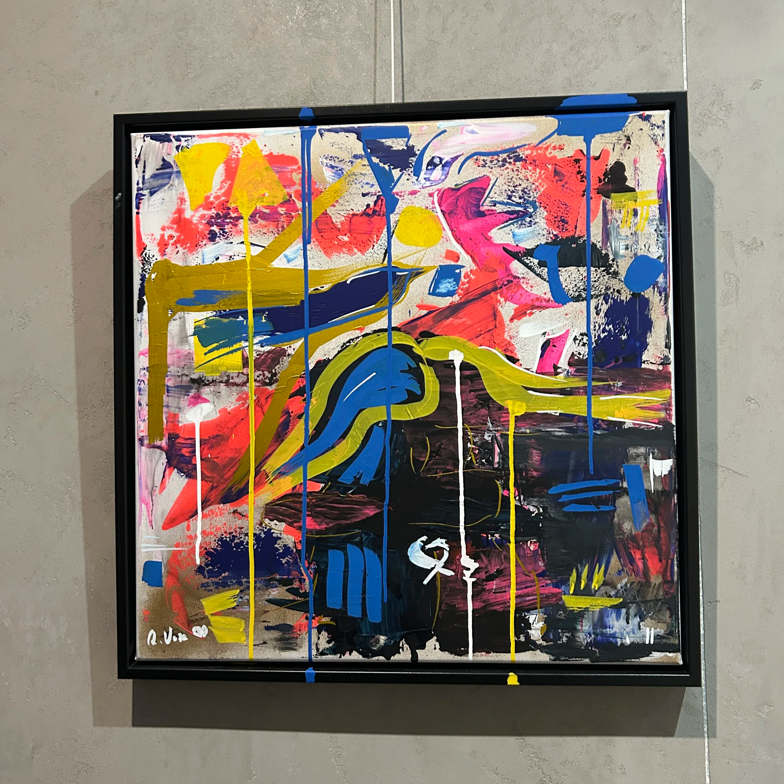 THE CHAOS
50 × 50 cm · 
beschäftigt sich mit der Schönheit des Ungeordneten.
AUSTELLUNGSPREIS: 450€