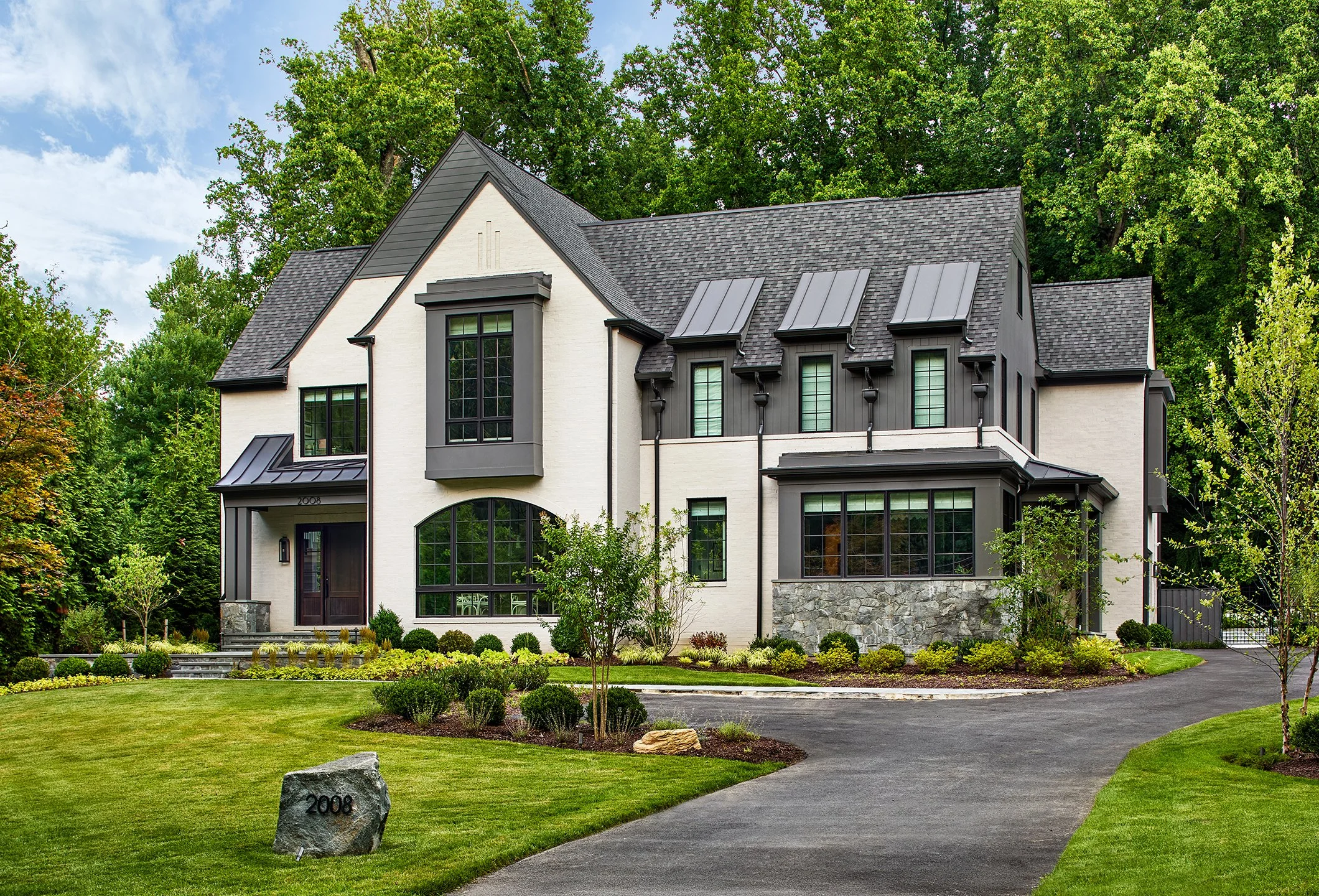 Angeline-And-Co-Virginia-Contemporary-Exterior-1.jpg