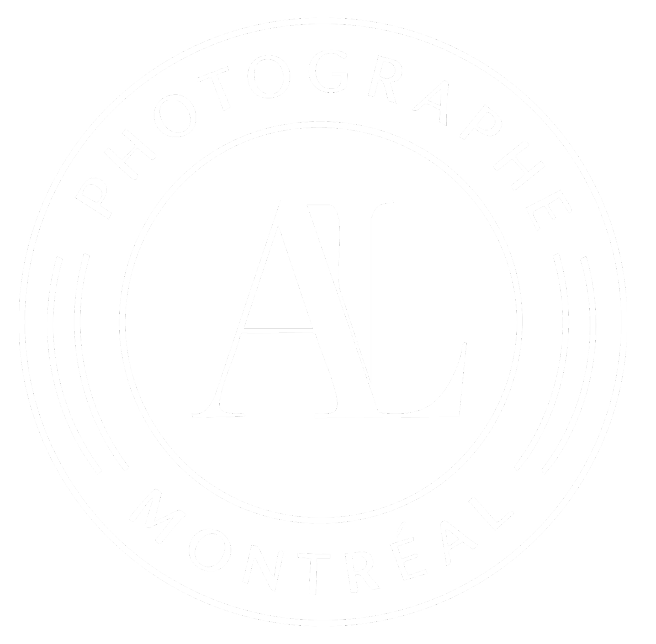 Logo noir et blanc avec un cercle contenant le texte 'Photographe Montréal' et une grande lettre 'A' au centre