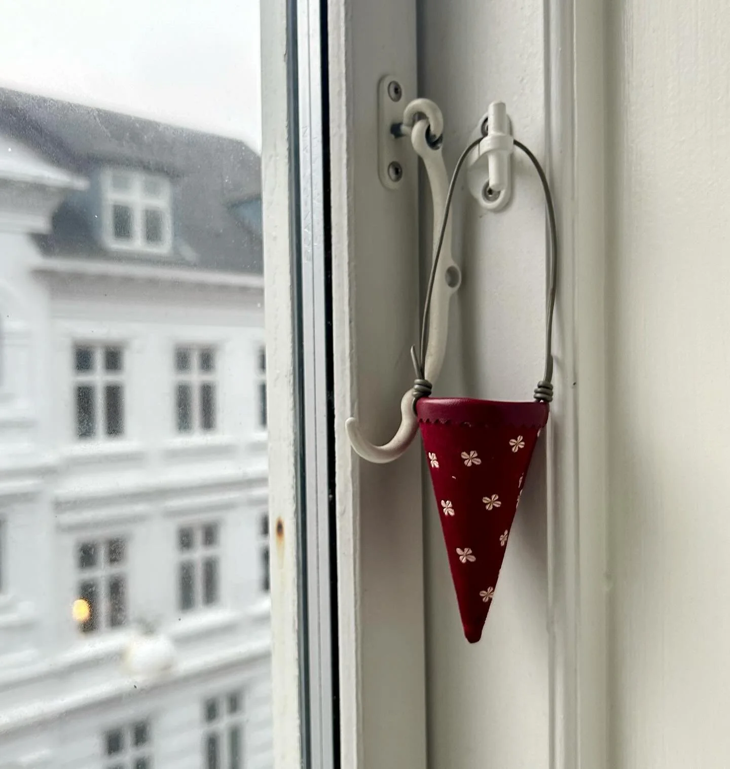 De fineste genanvendte kr&aelig;mmerhuse i slips og skind

-
#interi&oslash;r #boligindretning #interiordesign #interior #indretning #boliginspiration #boligmagasinet #denmark #boligliv #bolig #design #interior123 #boliginteri&oslash;r #homedecor #de