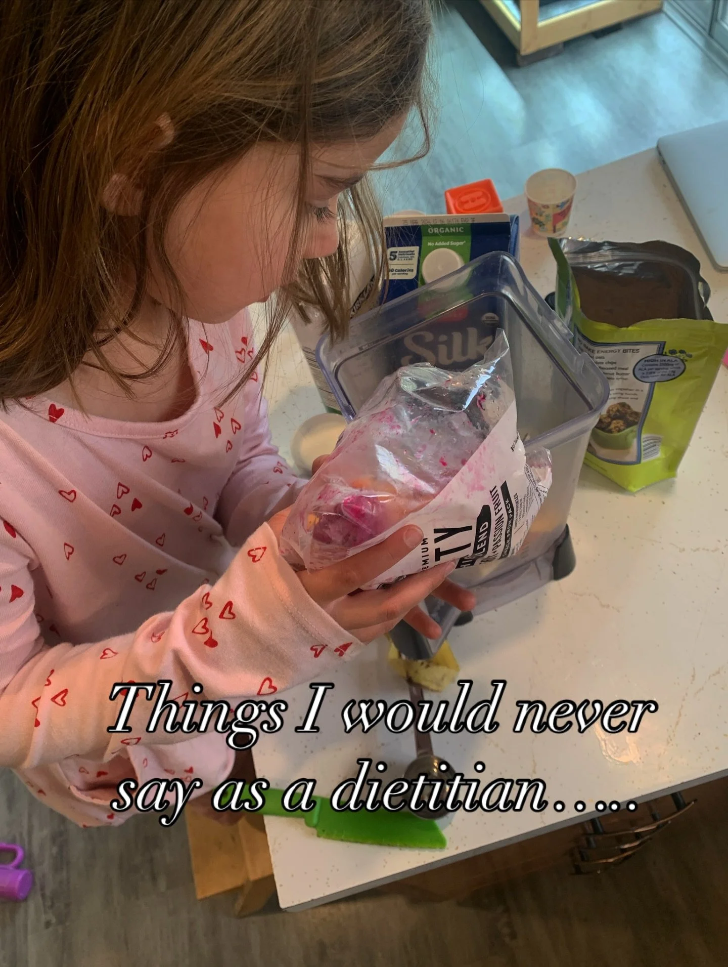 Things I would never say as a dietitian&hellip;

✨&ldquo;You need to cut out carbs if you want balanced blood sugar.&rdquo; Carbohydrates are a normal part of a meal. What actually helps blood sugar is learning how to build meals that include protein