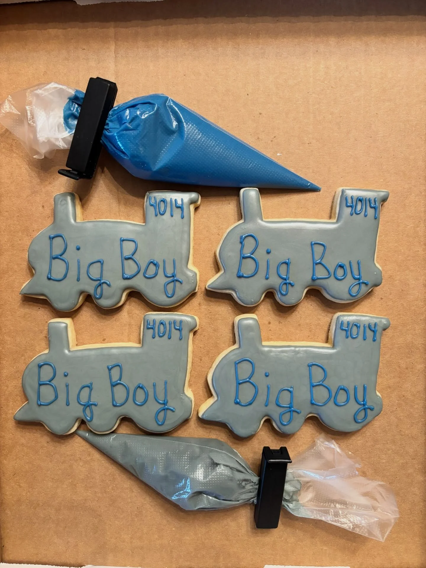 Today is the day! The Big Boy Train is coming through Bellwood, and we have a great selection of treats for you to pick from including these adorable train cookies! We will be set up at 10AM until the train comes through @mainstreetmercantileba so co
