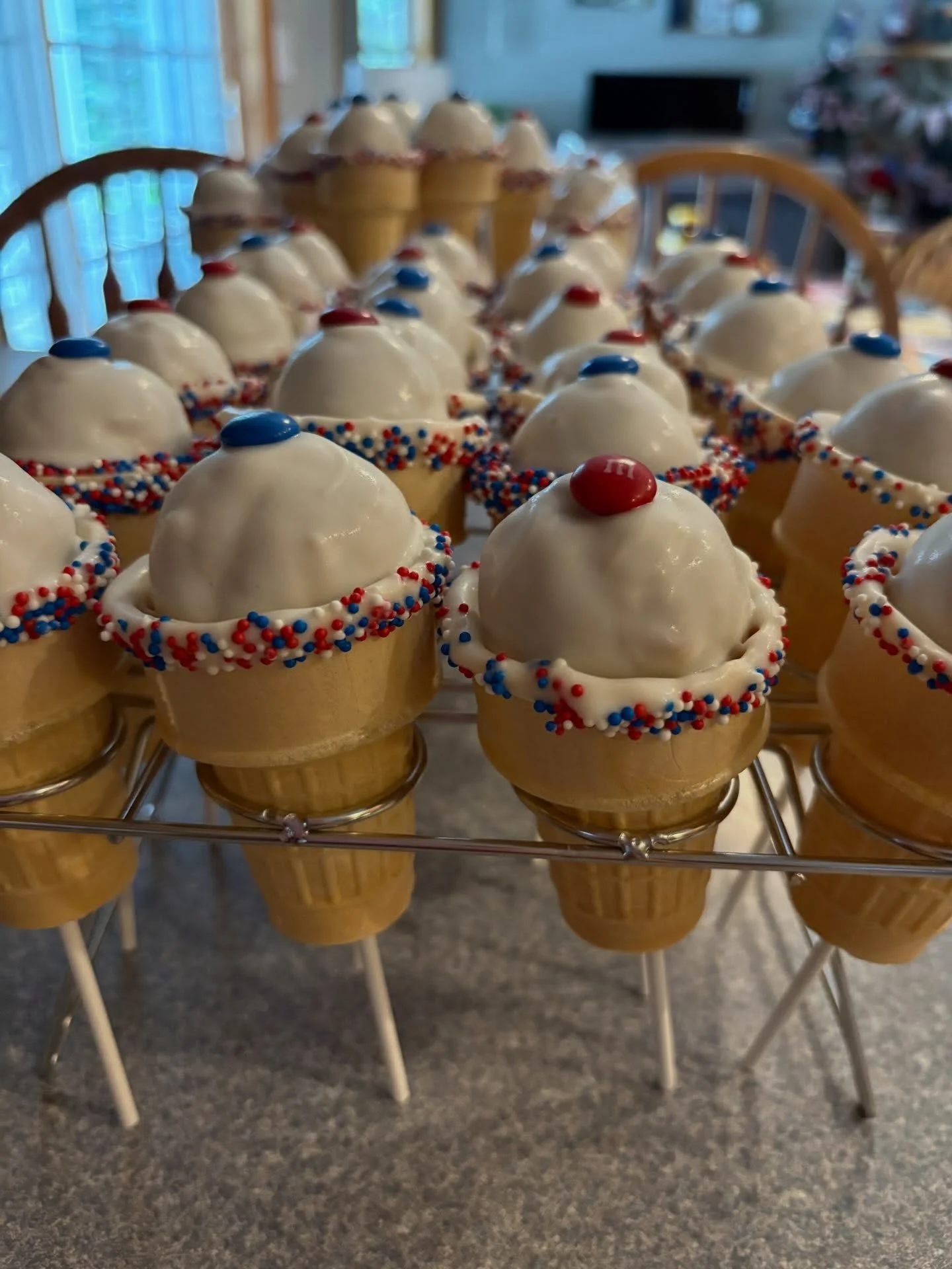 Today is the Main Street Block Party in Bellwood, and we have all kinds of sweet treats! We will be set up near the former Tanner&rsquo;s Hardware from 2-7! Come and see us!💙🇺🇸❤️
