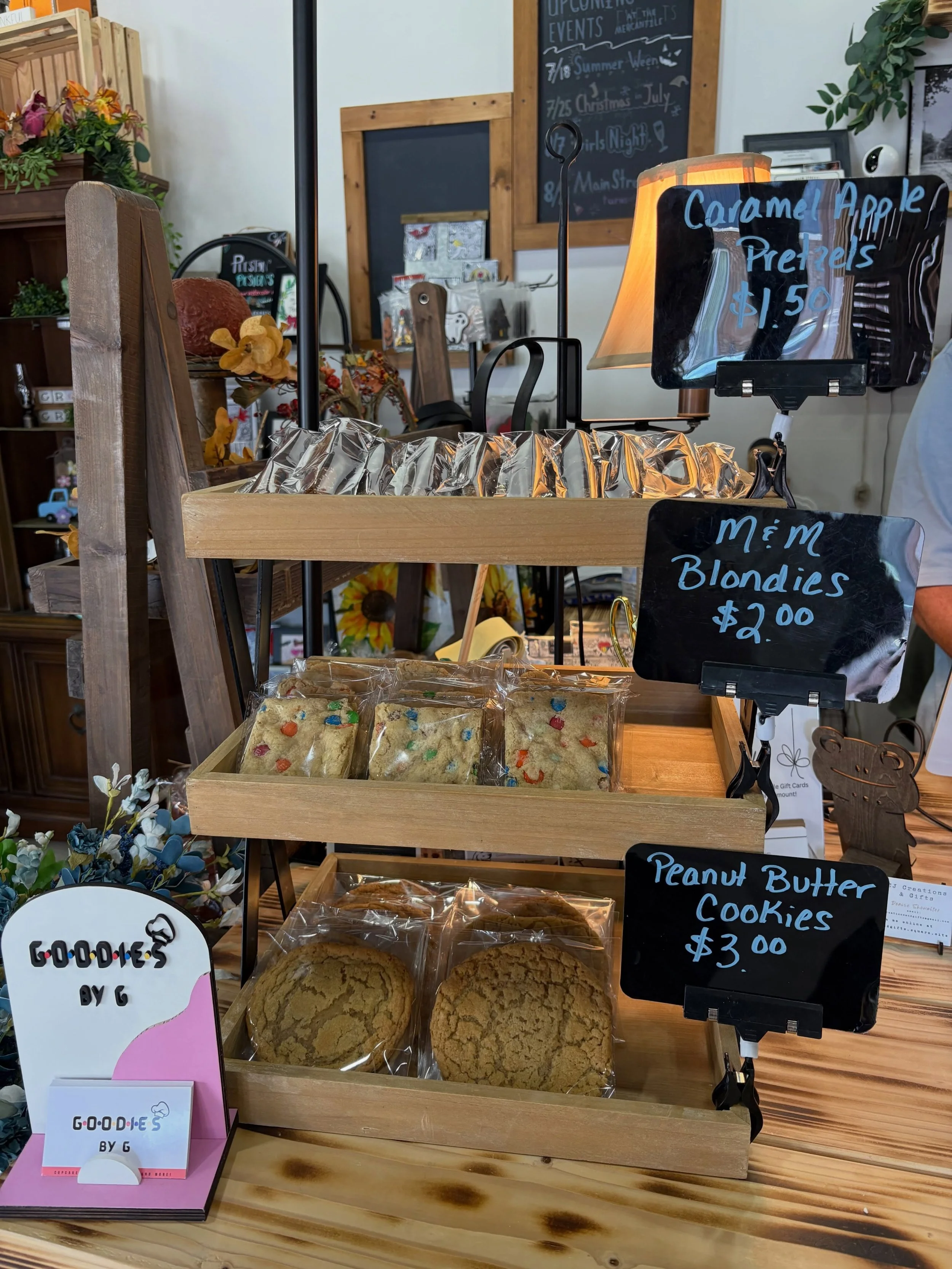 We just restocked our goodies @mainstreetmercantileba for the week! Stop in and grab a sweet treat!🧡🍫