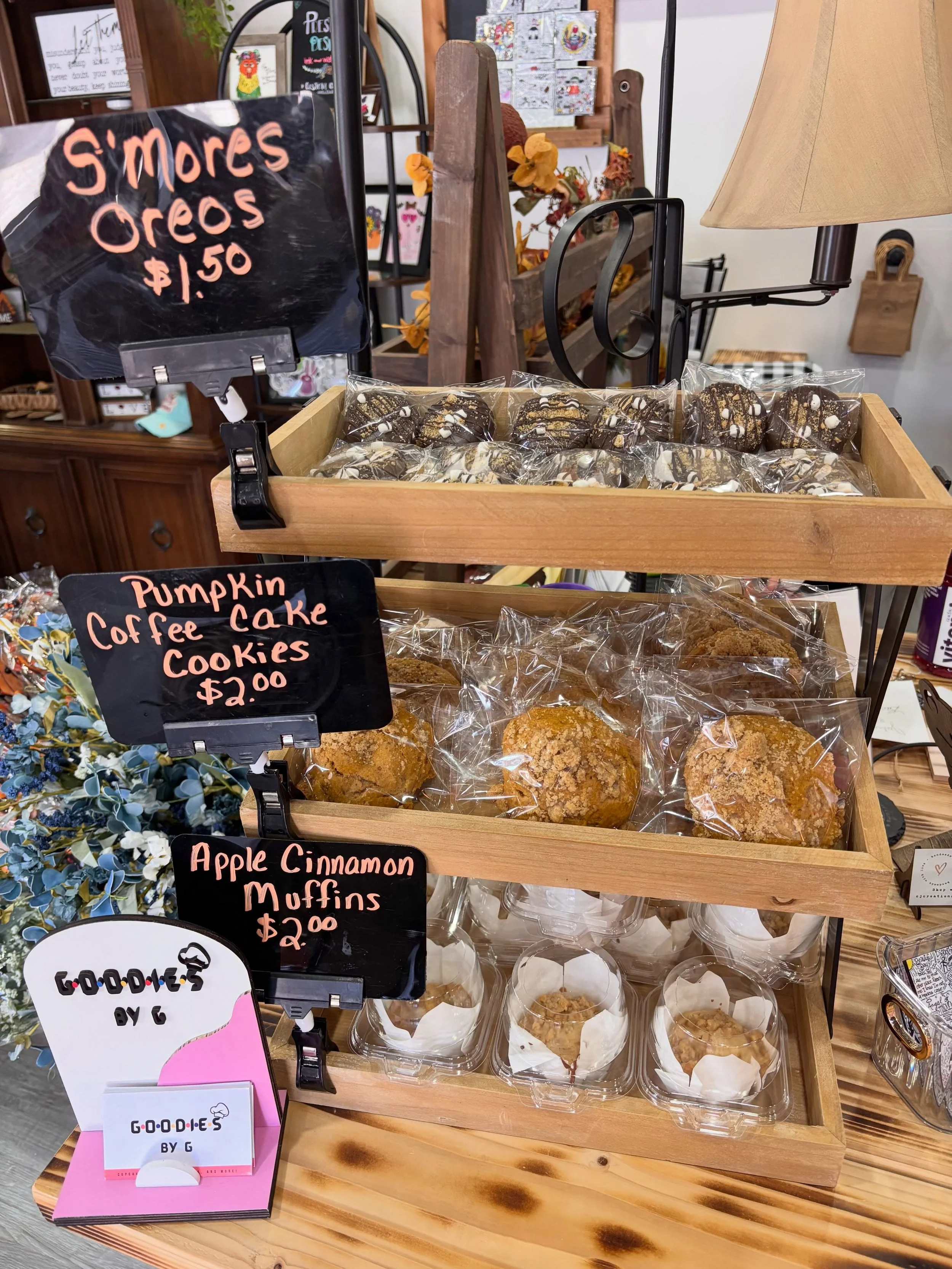 Happy Tuesday! Stop in @mainstreetmercantileba this week and grab a sweet treat! We have some new fall goodies you definitely need to try!🧡🤍