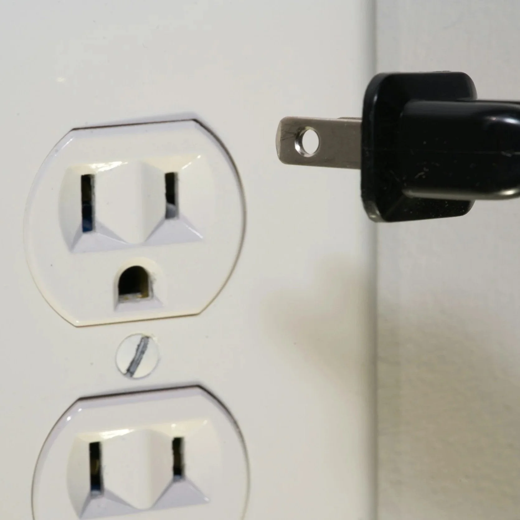 Is a Small Spark When Plugging Something In Normal? Virginia Beach Guide