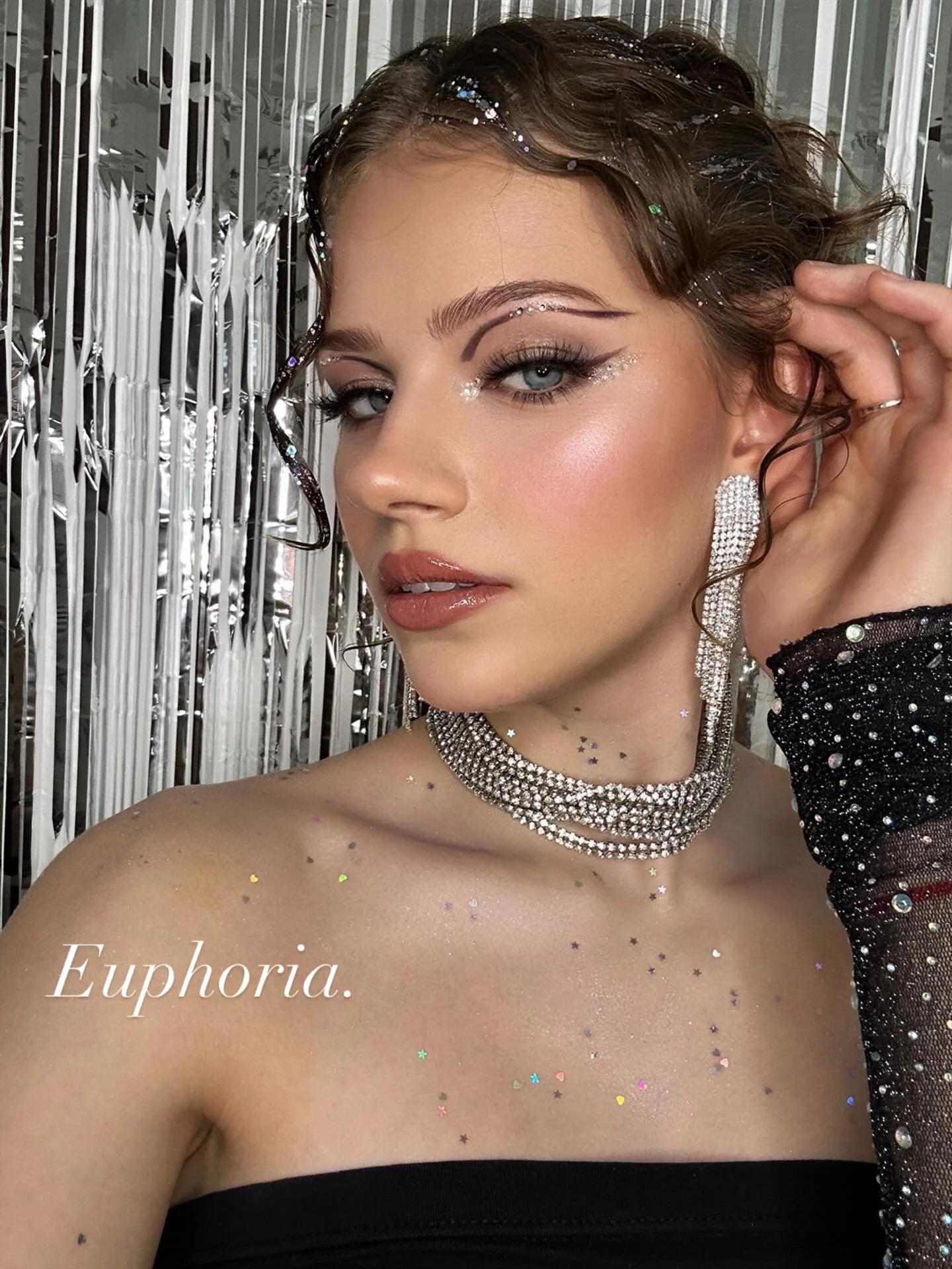 &ldquo;Ezzel a sminkkel nevezek a Turbucz T&iacute;mea Makeup School Sparkling Star Sminkverseny&eacute;re pro kateg&oacute;ri&aacute;ban.&rdquo;
@turbucztimeamakeup #sparklingstarsminkverseny
#sminkverseny #szilveszter #turbucztimea #turbucztimeamak