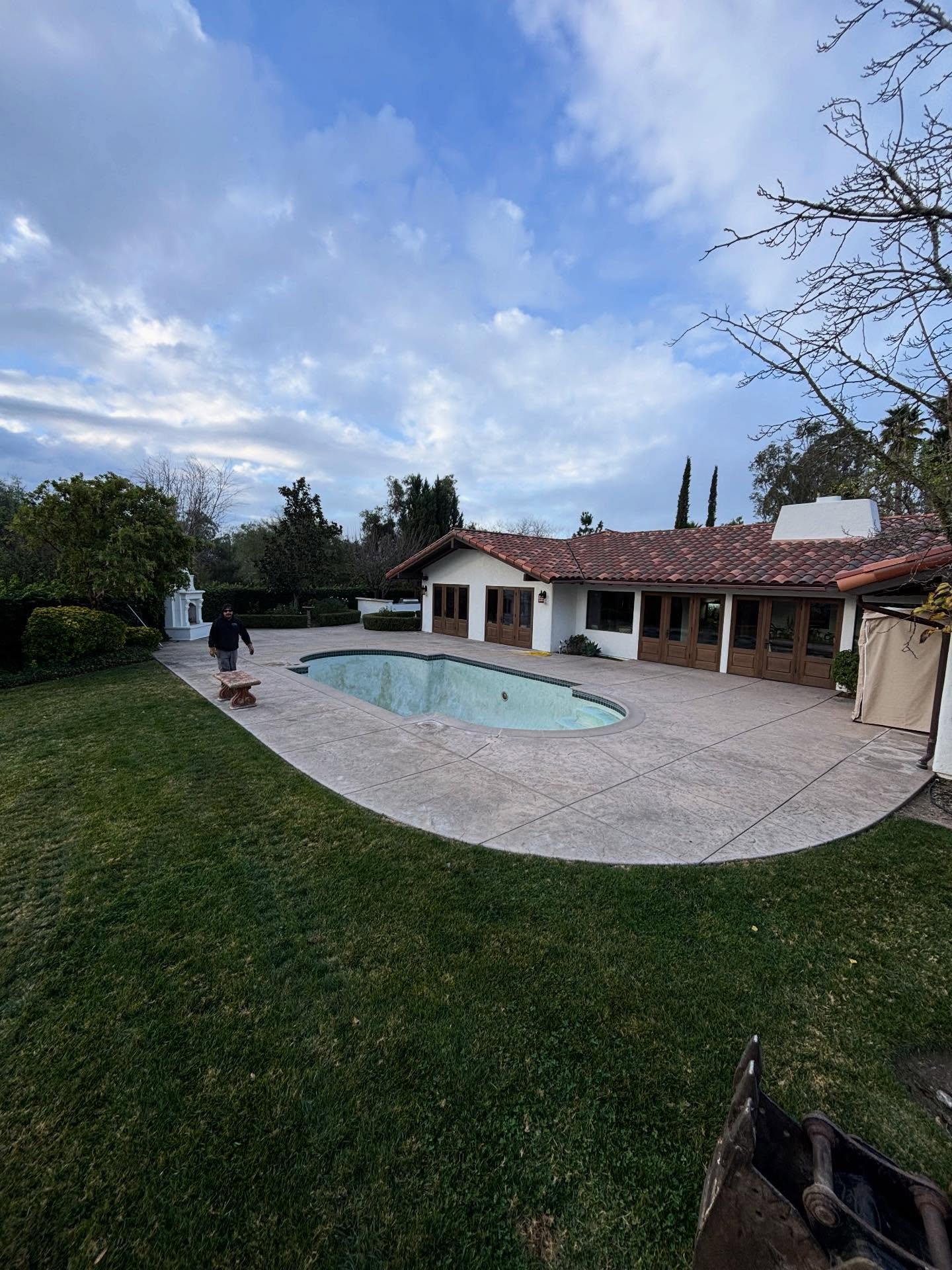 Mucho jackhammering 
Happy Friday‼️