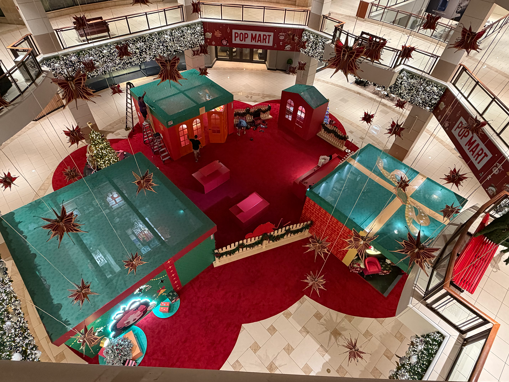 Pop Mart Holiday Activation