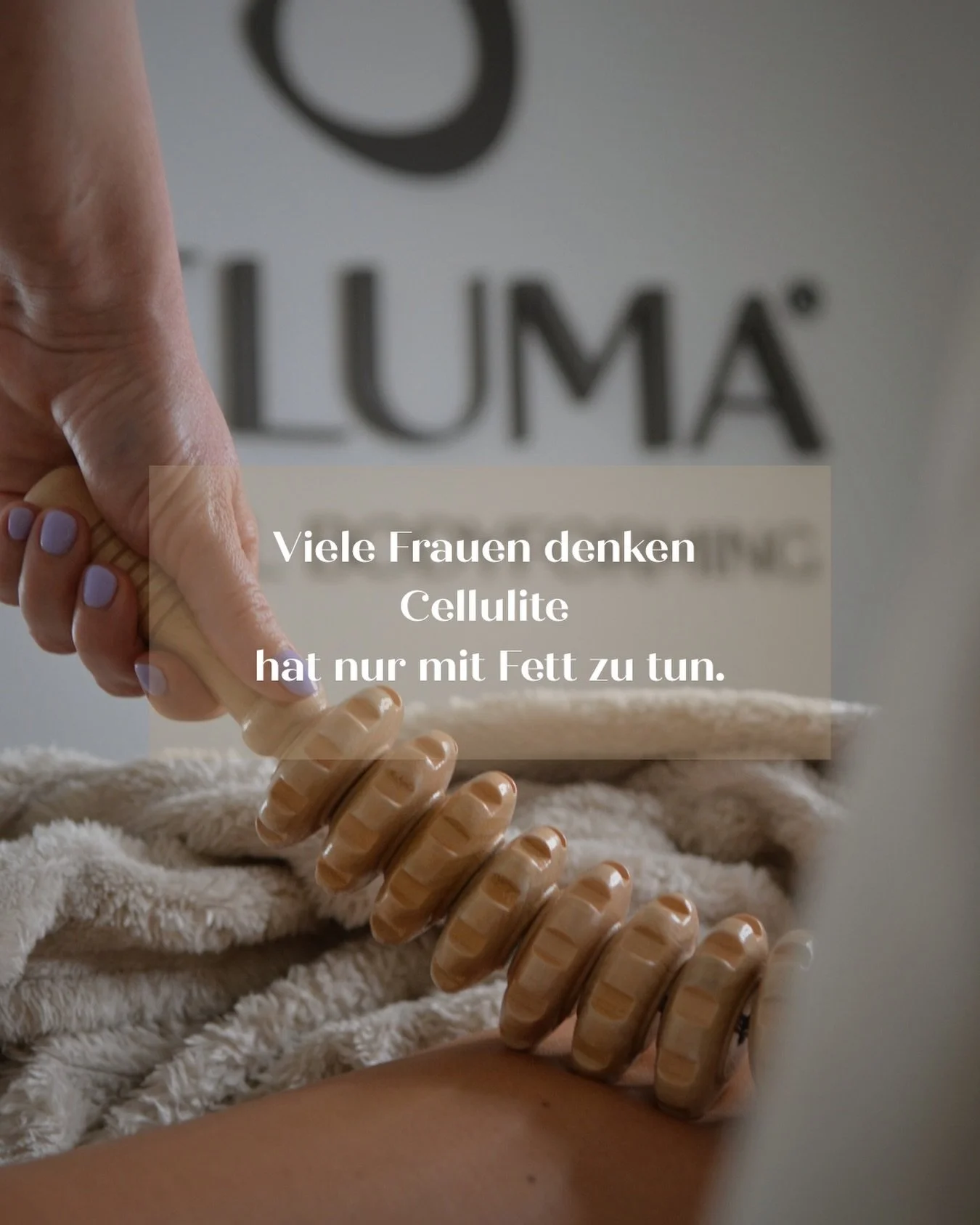 Manchmal braucht der K&ouml;rper einfach gezielte Aktivierung und Entlastung.

Bei der Madero-Therapie wird das Gewebe mit speziell geformten Holzinstrumenten rhythmisch stimuliert.
Dadurch kann die Durchblutung angeregt, der Lymphfluss unterst&uuml;