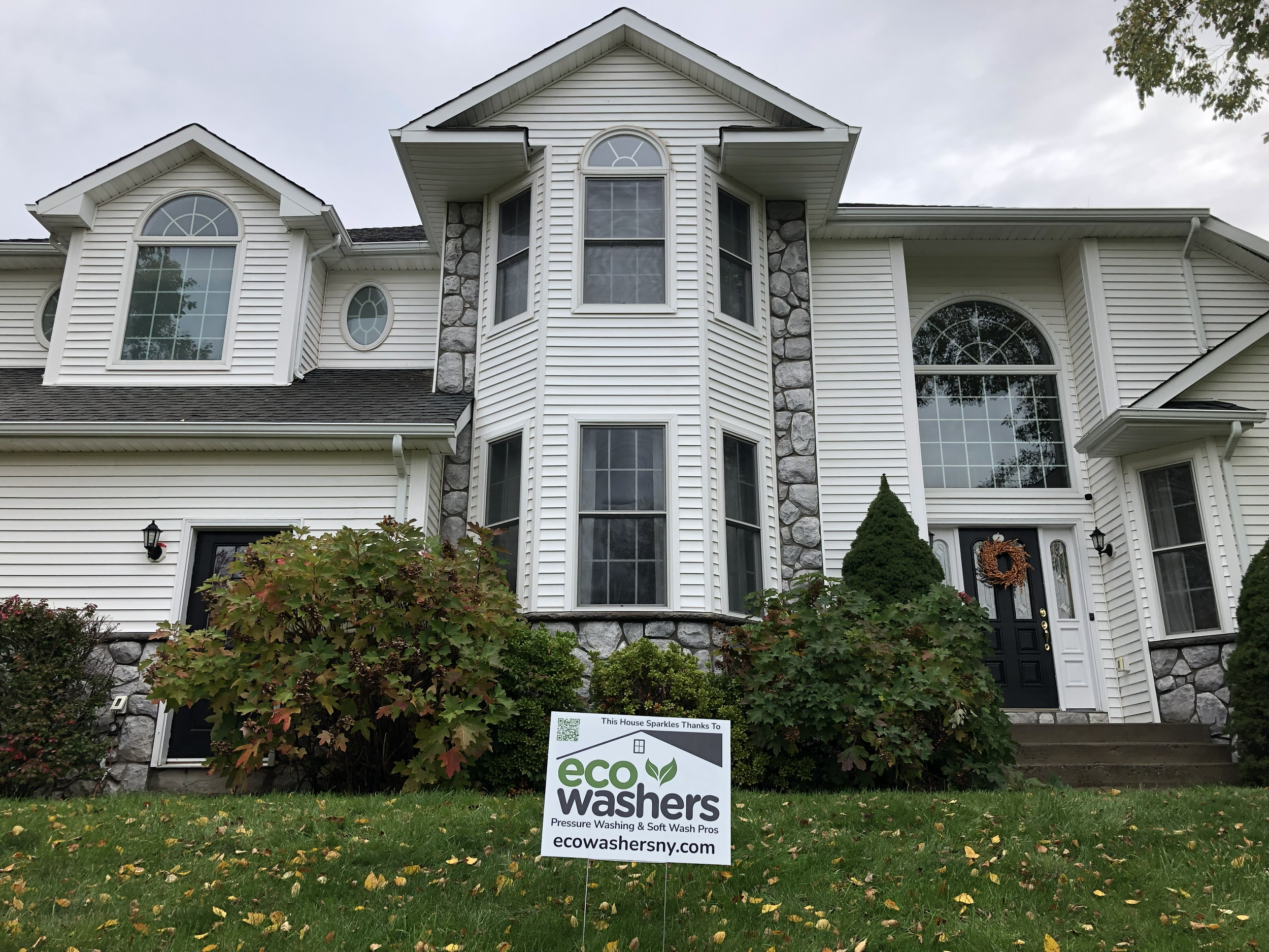 Poughkeepsie pressure washing and window cleaning