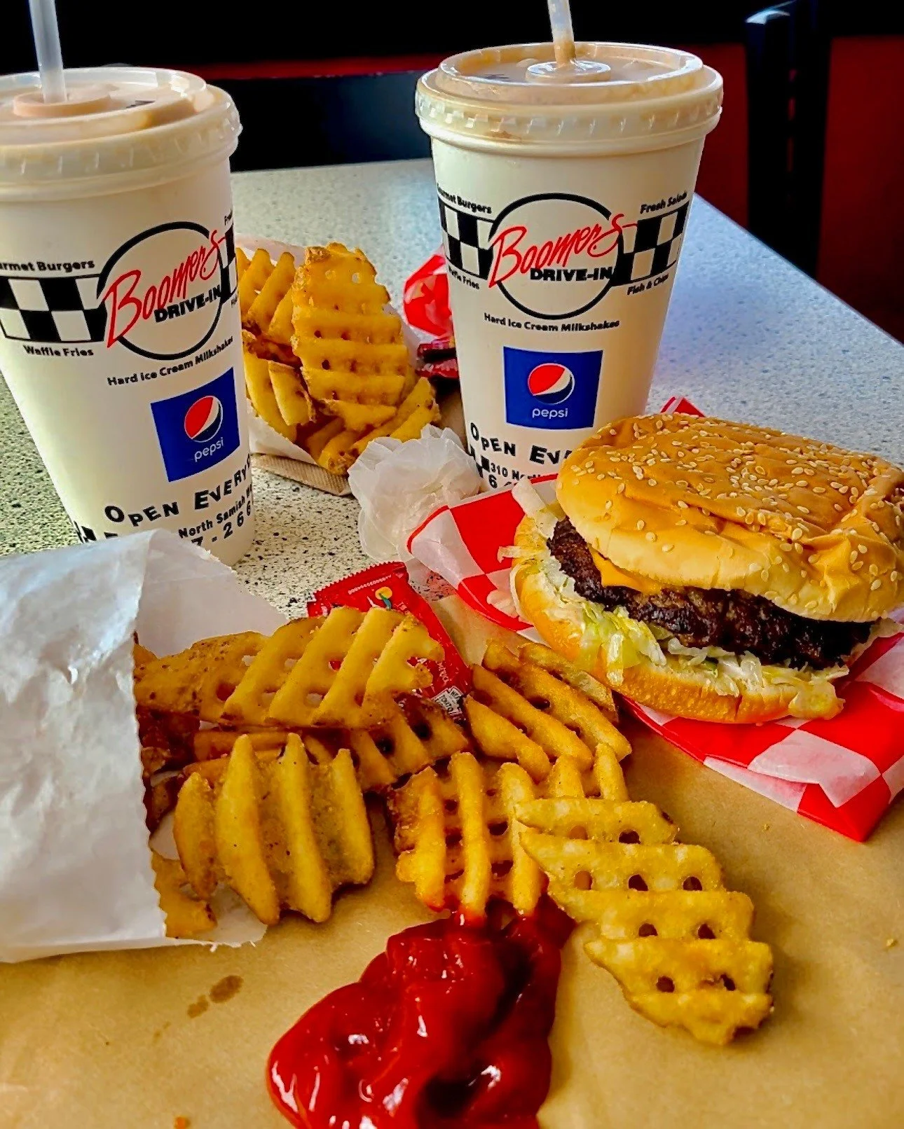 Since 1989, Boomers has been brining you burgers and fries. It's been a place where the community gathers, families make memories, and traditions are passed down. Thank you for making us a well-loved Bellingham classic for over 30 years💛🍔🍟