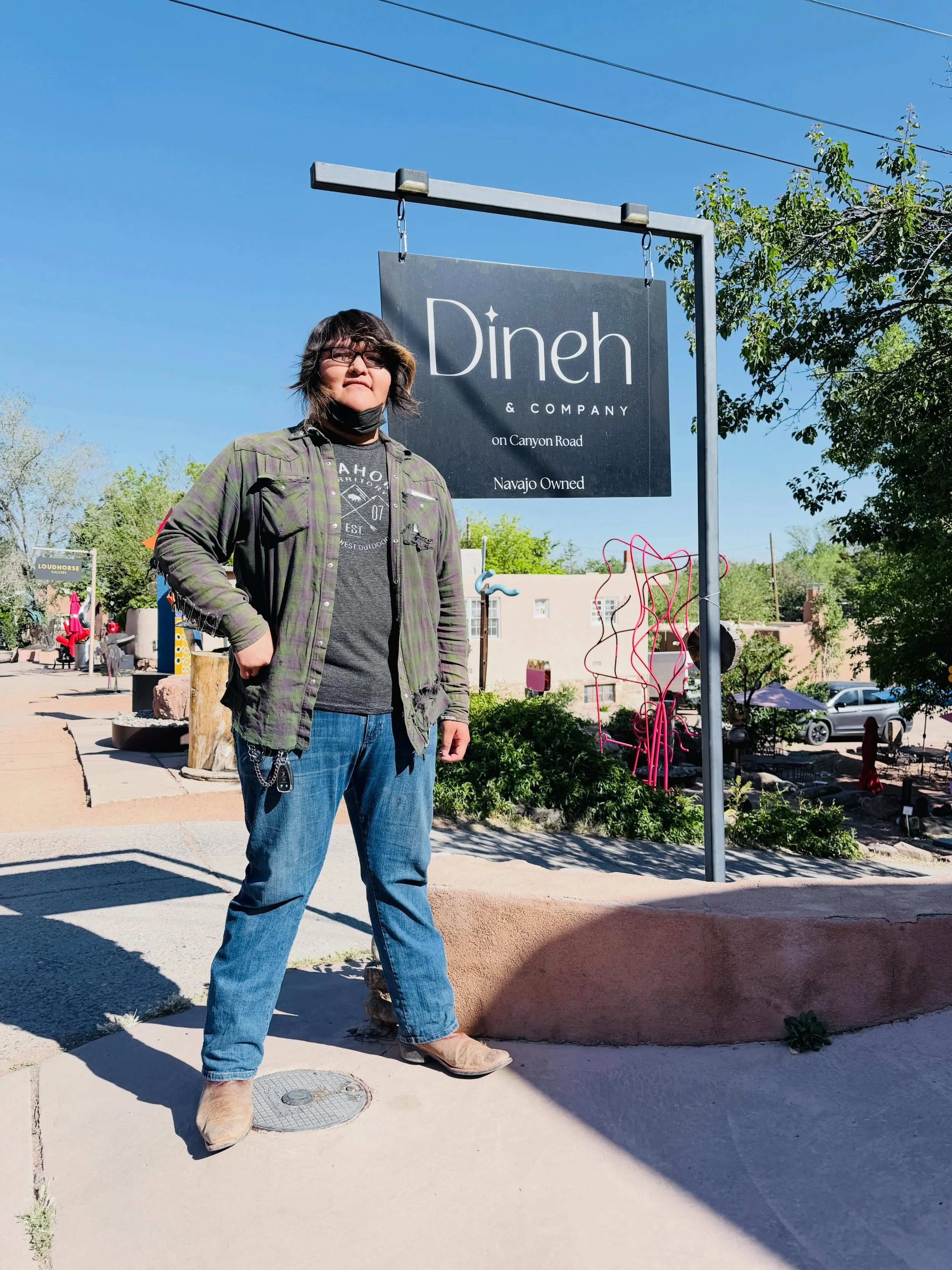 Please join us in welcoming our newest artist, Keetahni Tyler of T&oacute; Dik&rsquo;&oacute;&oacute;zh Jewelry, to the gallery. We&rsquo;re honored to share both his artistry and the stories woven into each piece. His contemporary jewelry blends tra