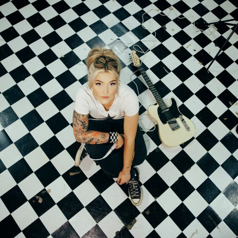 An Interview with Grace Graber: On “Punk x Praise,” Mental Health, and Embracing Authenticity.