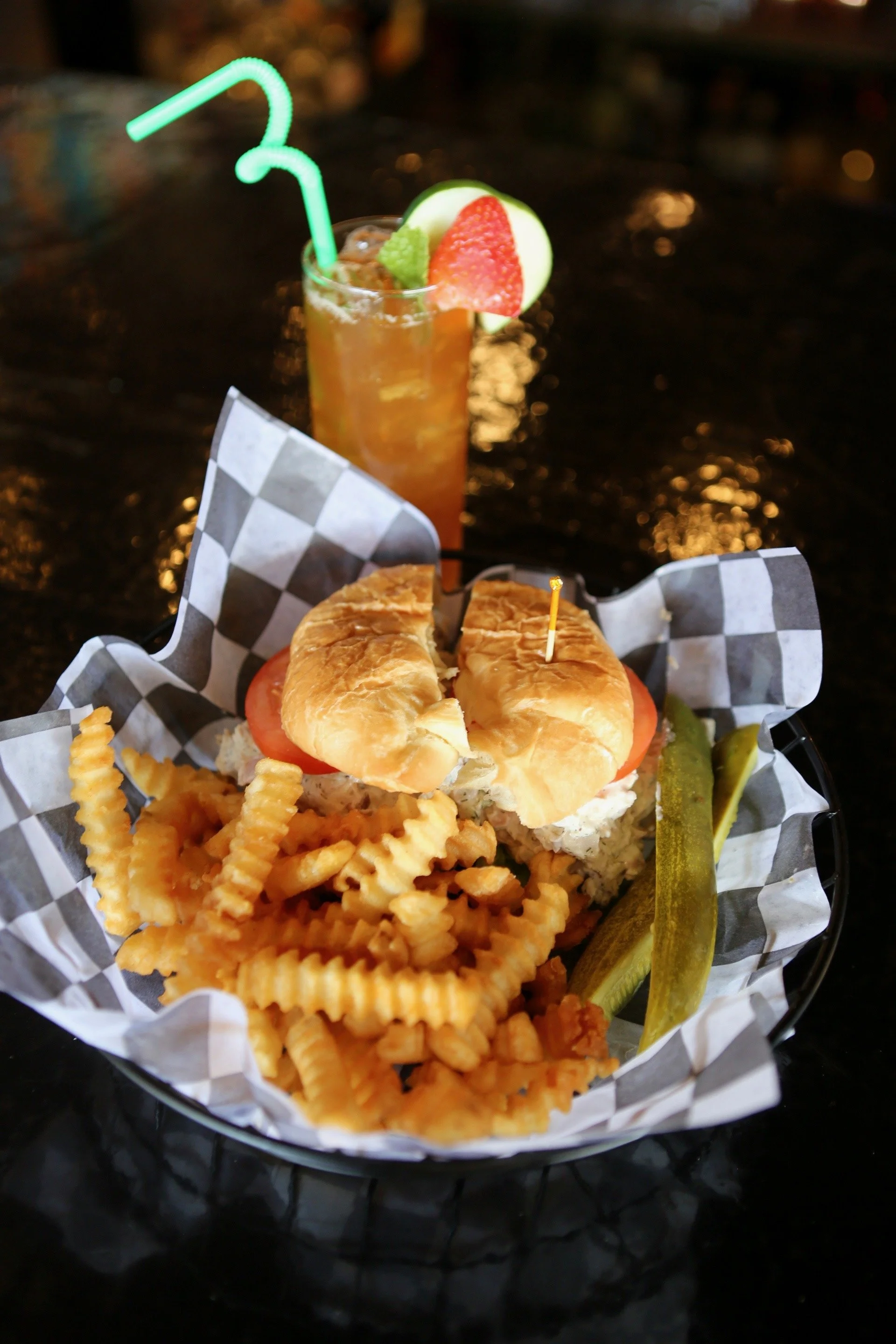 Goldie's Bar and Grill Food Sandwiches Chicken Sandwich.jpeg