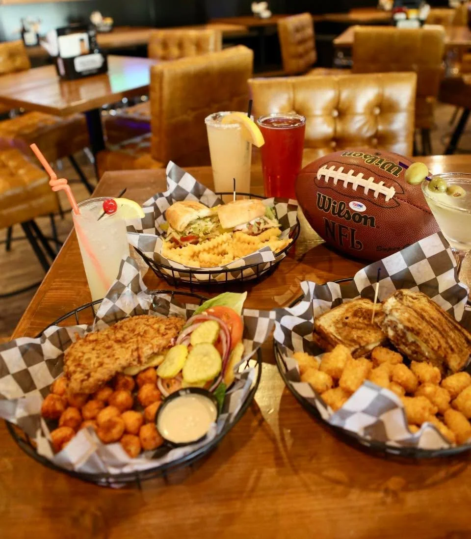 We&rsquo;ve got the best spread for game day🤩
Iowa State kicks us off at 2:30pm followed by Iowa at 6pm🏈🎉

#goldies #goldiesbargrill #westdesmoines #sportsbar #collegefootball #cyclones #hawkeyes