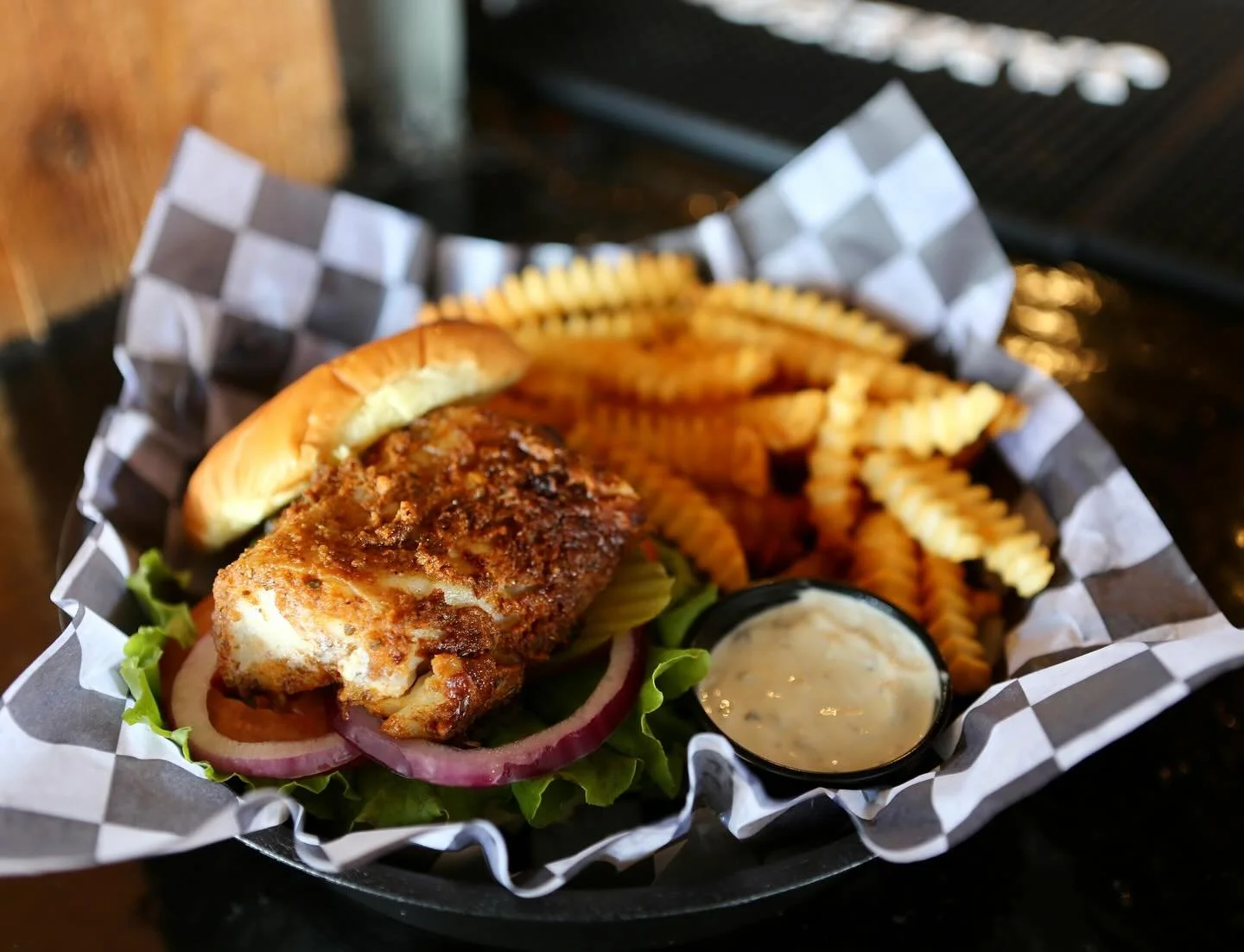 Need something fresh and fun for lunch? Try our Blackened Cod Sandwich!🥪🐟

#goldies #goldiesbargrill #westdesmoines #sportsbar #cod #blackenedcod #codsandwich