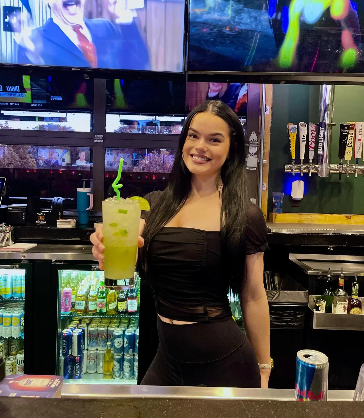 You&rsquo;ve made it halfway through the week! Celebrate with a drink at Goldie&rsquo;s🤩🥃🍷

#goldies #goldiesbargrill #westdesmoines #sportsbar #restaurant #restaurantindustry #hospitality