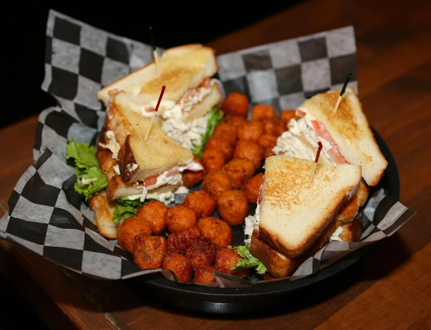 You can never go wrong with our Triple Decker Club Sandwich!🥪
Pop on over to Goldie&rsquo;s for a bite today😋

#goldies #goldiesbargrill #westdesmoines #westdesmoinesiowa #sportsbar #tripledeckerclub #clubsandwich