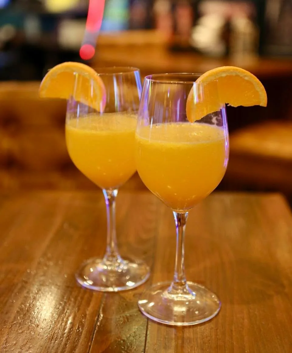 It&rsquo;s National Mimosa Day!! Celebrate by grabbing one (or a few😉) out on the Goldie&rsquo;s patio this morning🥂☀️

#goldies #goldiesbargrill #nationalmimosaday #weekendbrunch #patioseason