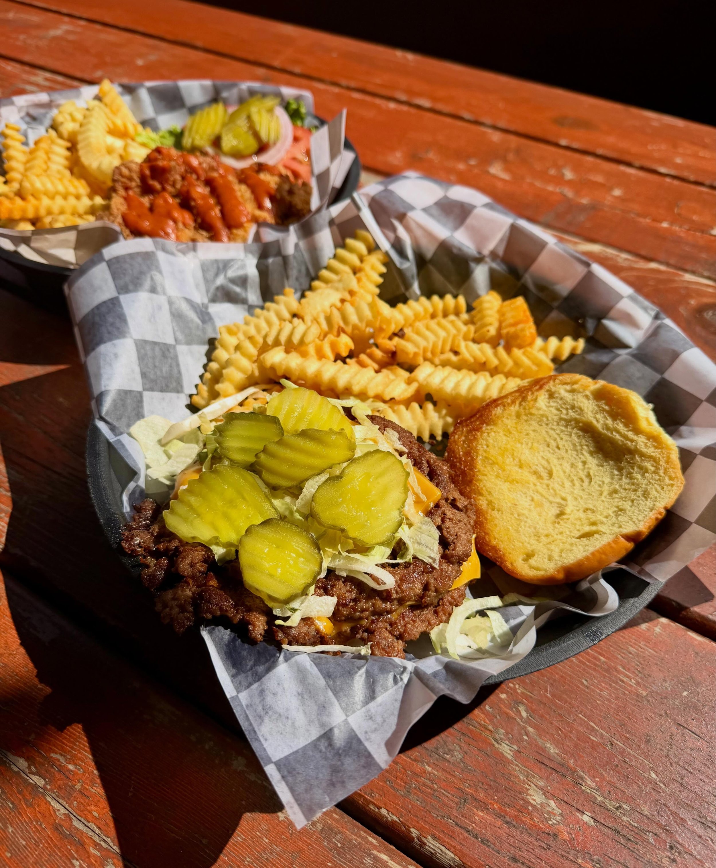 It&rsquo;s National Hamburger Day! Celebrate by heading over to Goldie&rsquo;s and grabbing one of our delicious, juicy smashburgers😋🍔

#goldies #goldiesbargrill #nationalhamburgerday #sportsbar #westdesmoines