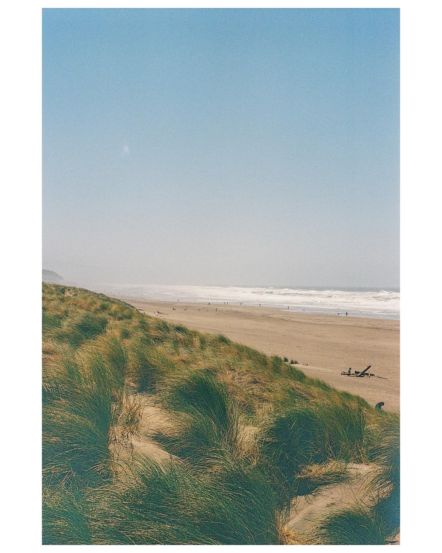 Afternoon stills from Ocean Beach ☀️🪁 ✨ 

📷: Leica M3 + Olympus OM-1n
🎞️: Portra 400

#filmphotography #shotonfilm #35mmfilm #analogphotography #oceanbeach #sanfrancisco #beachphotography #leicam3 #olympusom1n #kodakportra400