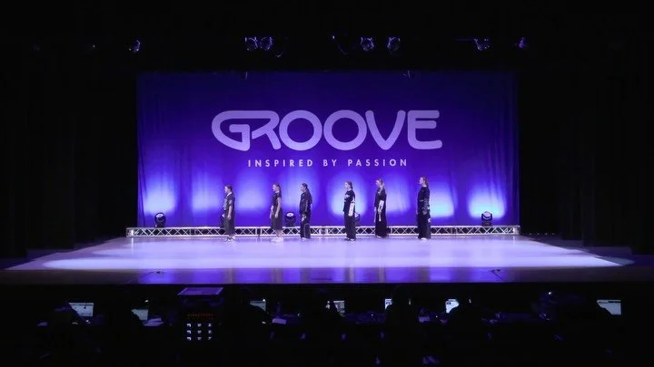 Oooh thank you @s.t.r.e.e.t.e.r.j for this amazing choreo! REIGNITE Tickets on sale now! Come see this dance live Sunday 5pm show!🧡🪩🩷