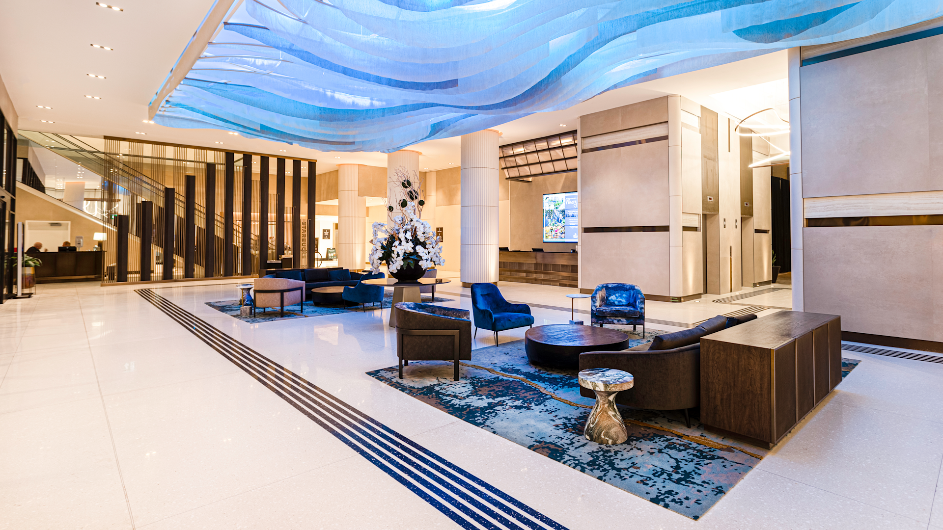 Hilton_GuestArea_01 (1).webp