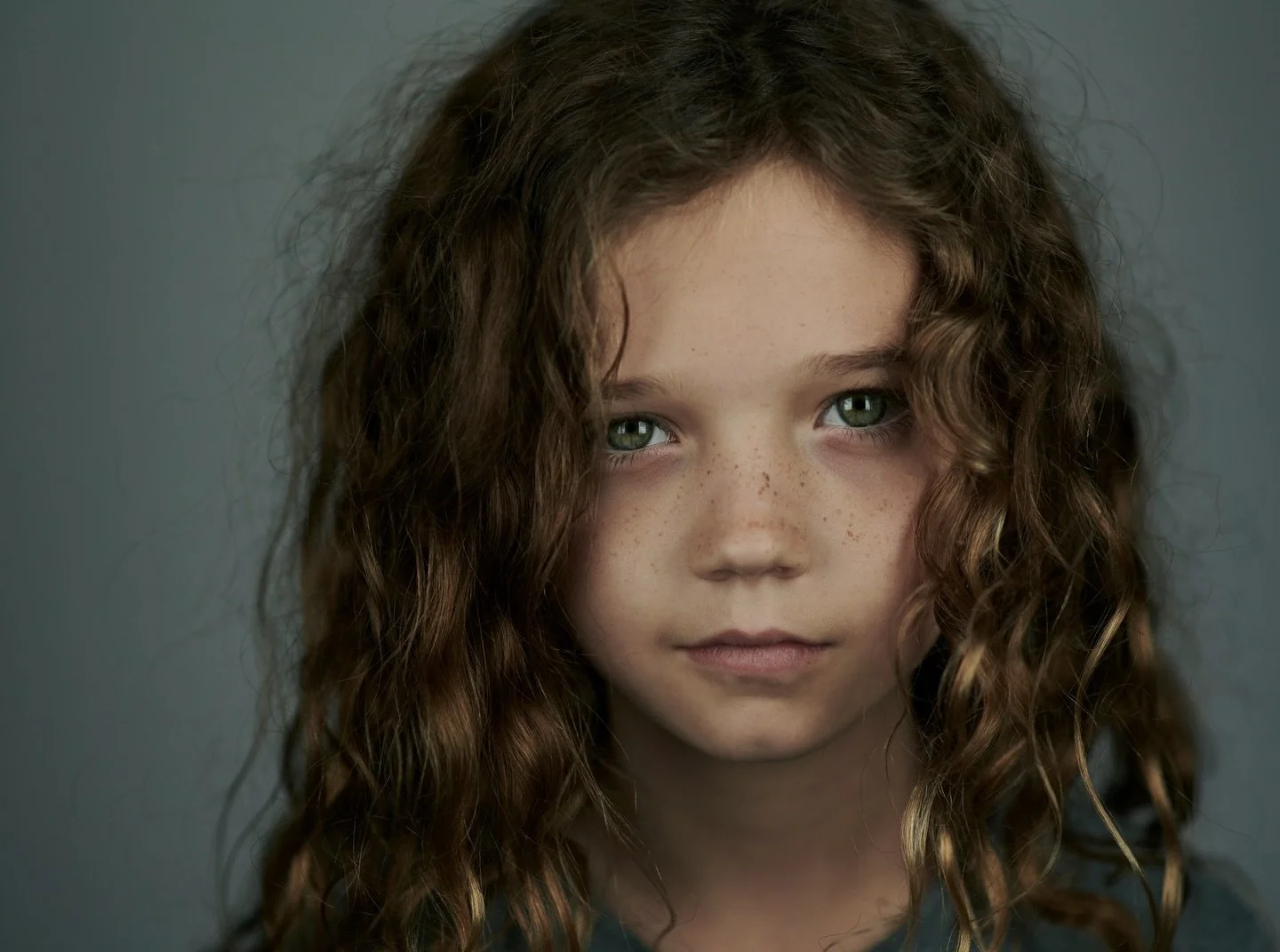 We don&rsquo;t photograph children.
We capture their mythology.
Cinematic portraits for the wildly loved.