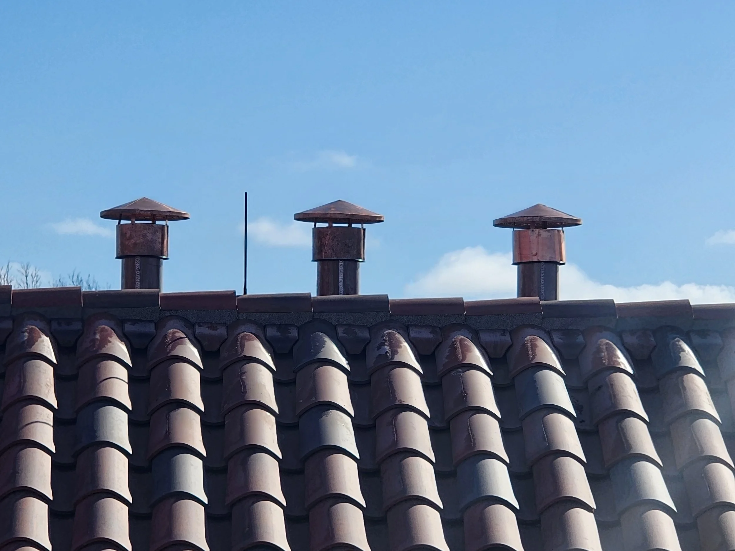 Terra Cotta vs. Concrete Roofing Tiles