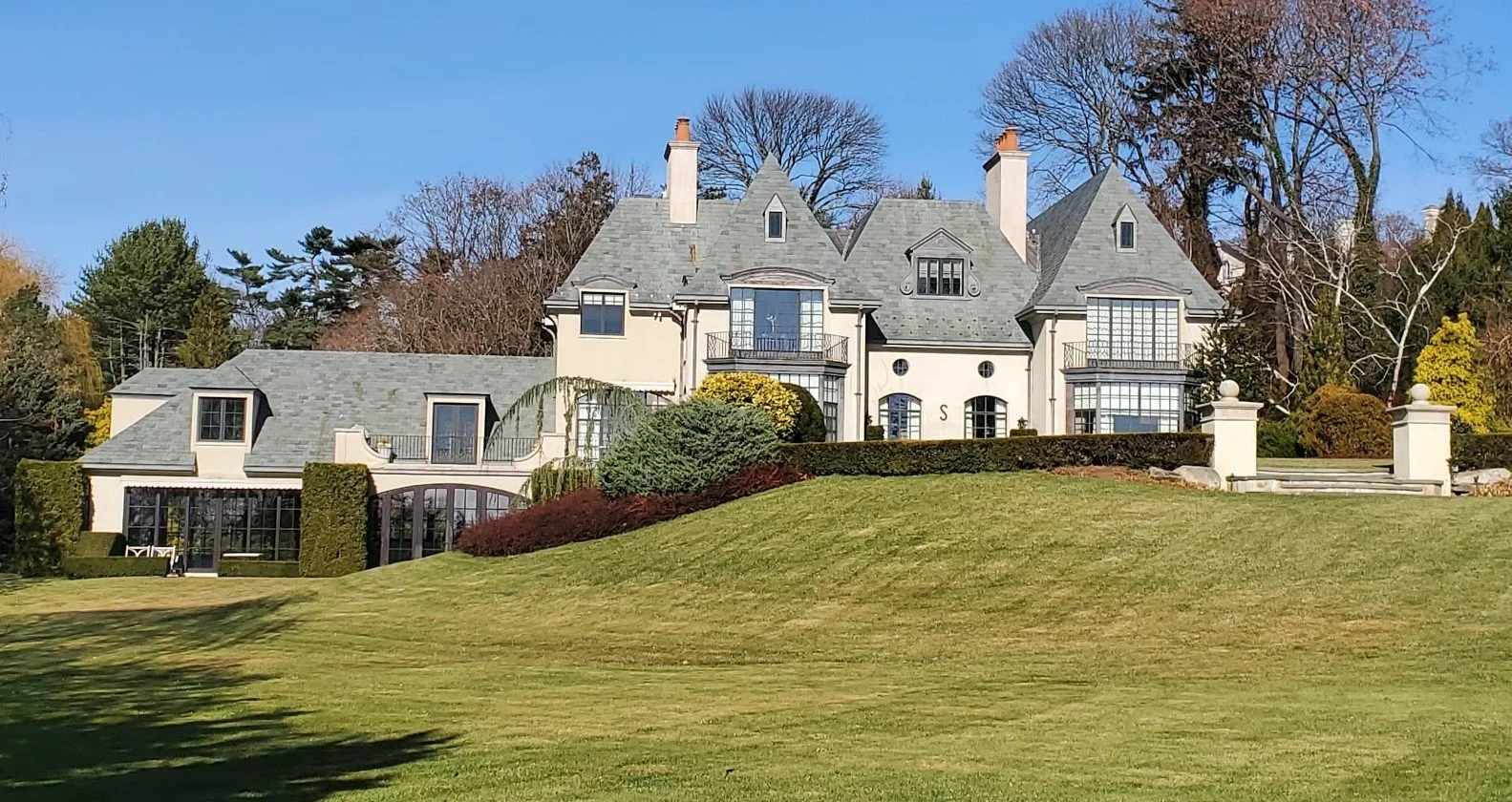 GREENWICH-CT-SLATE-ROOF-LONG-VIEW.jpg