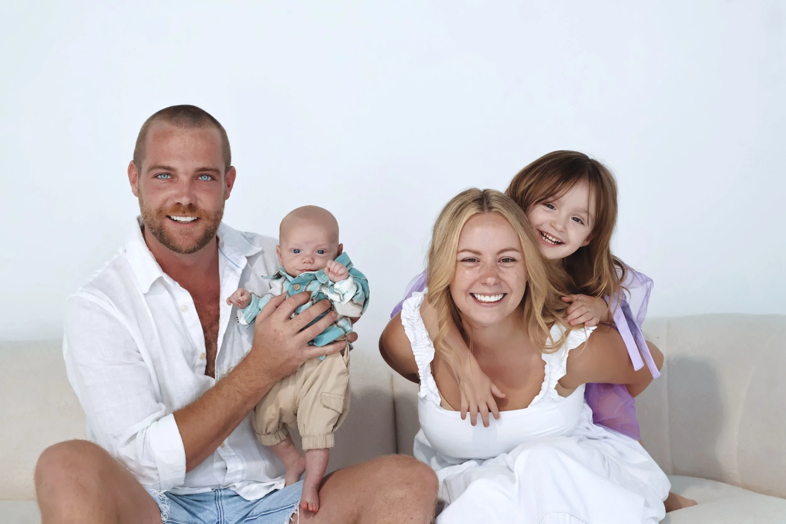 Samantha Elle, mother of two, gold coast influencer. known for her authentic yapping reels on instagram about ADHD, identity, healing and more.