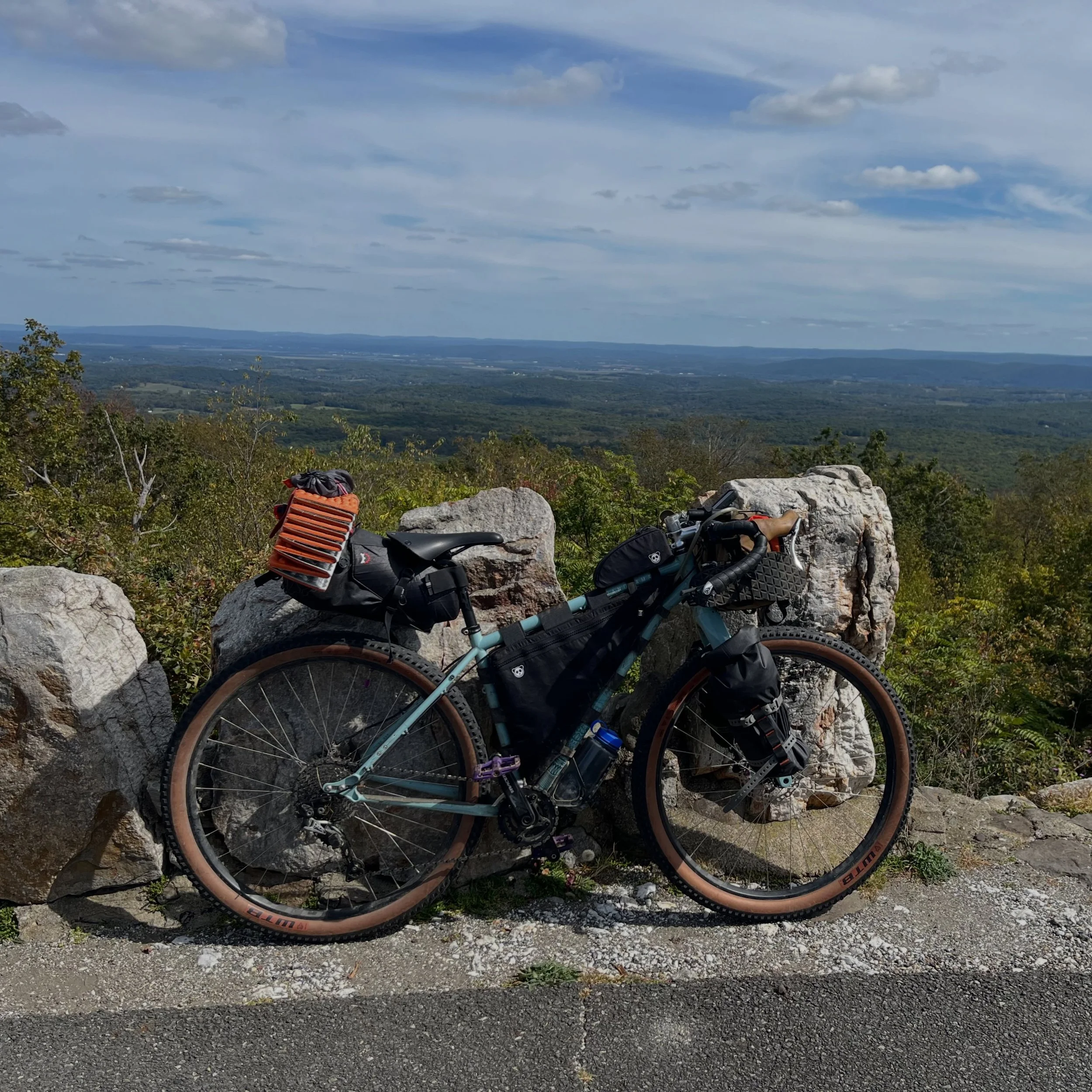 Michael Cohn-Geltner (@bikes_and_schmutzy ) will be touring the 430-mile route at the Endless Mountains Grand Depart! &ldquo;My lowest gear is 17 gear inches which is perfect for crawling to the top of long gravel climbs.&rdquo;

&ldquo;This is my la