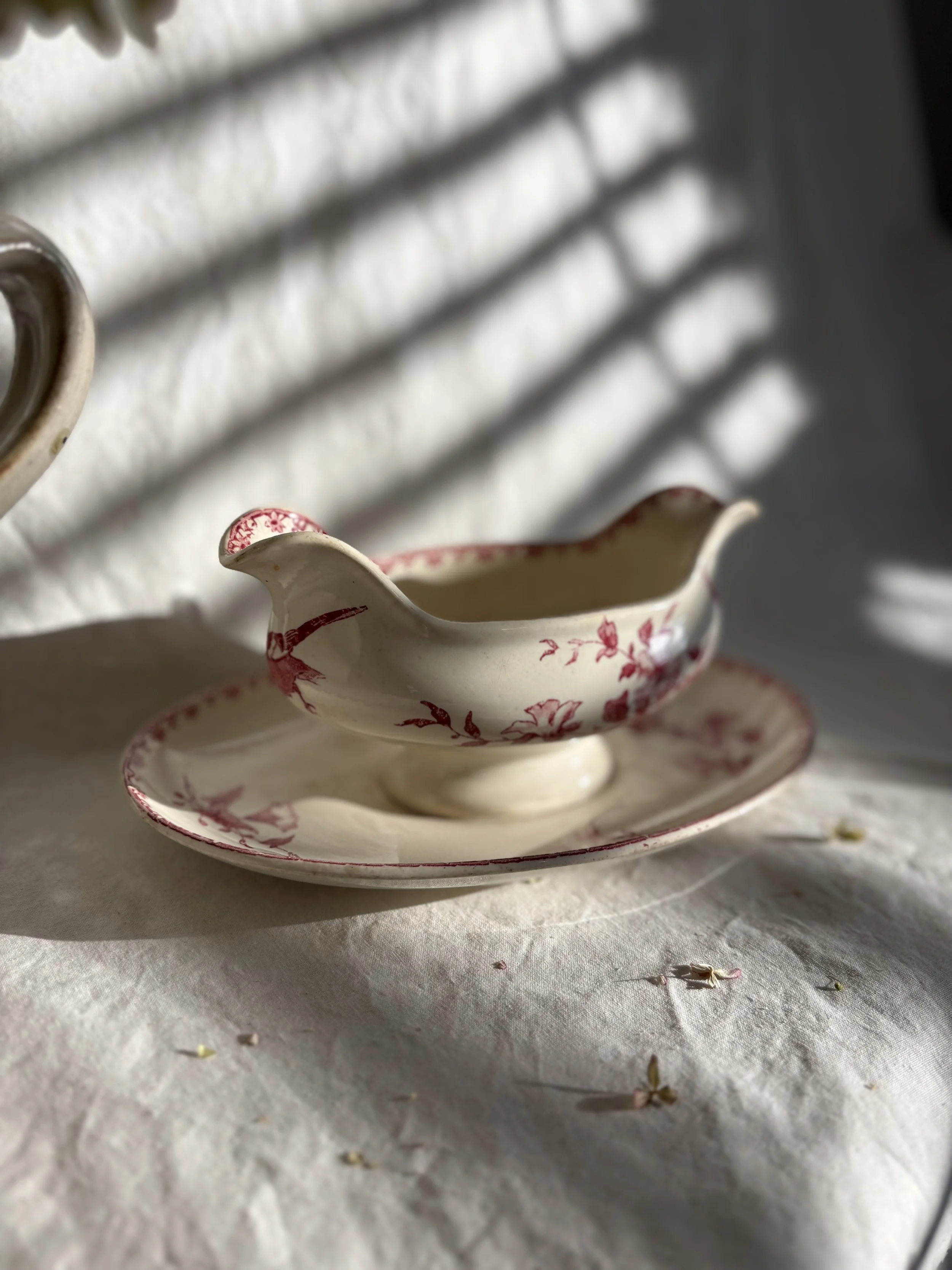 French Sarreguemines 'Favori' Gravy Boat