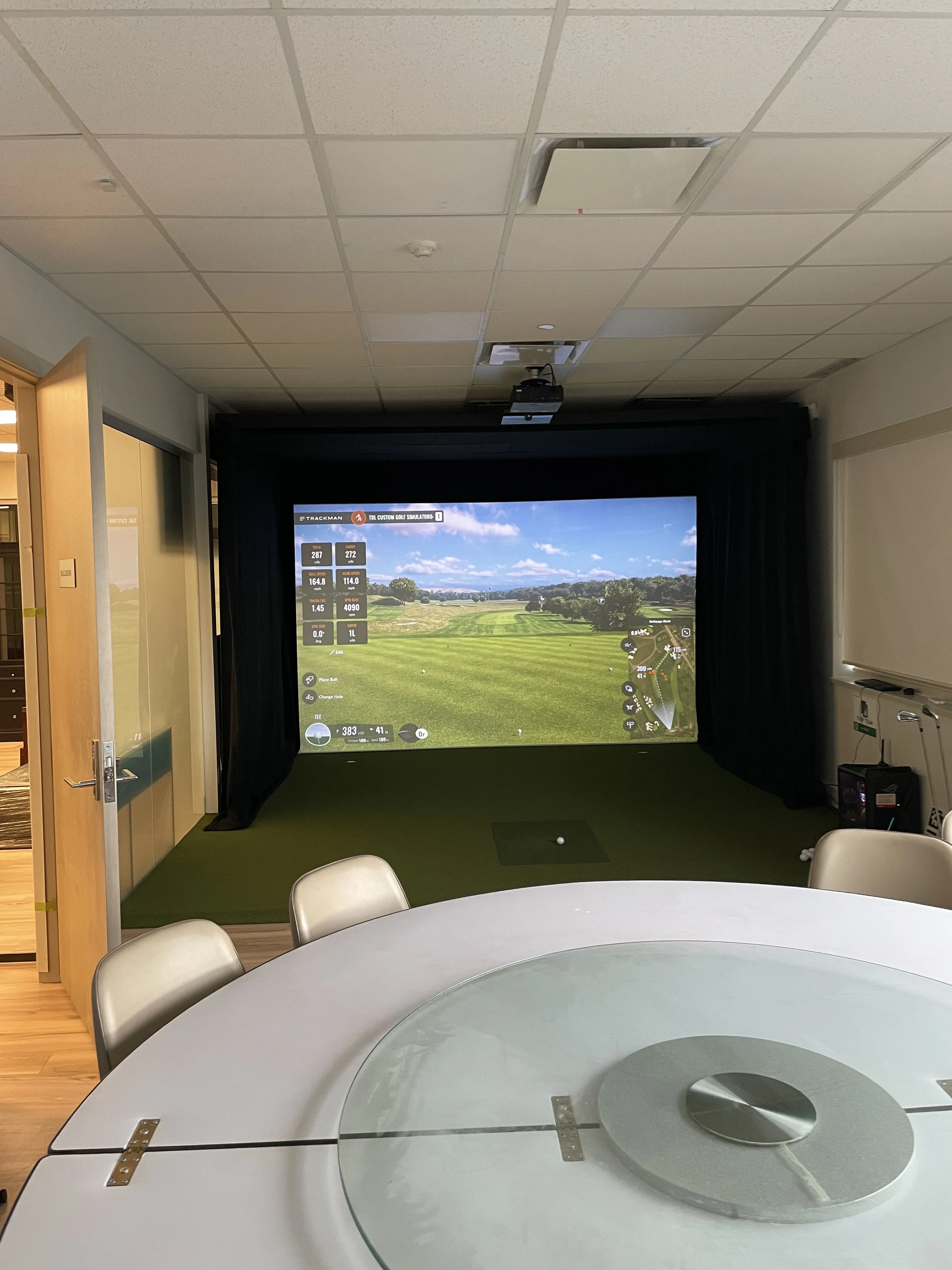Vancouver Restaurant VIP Lounge Trackman Sim Build