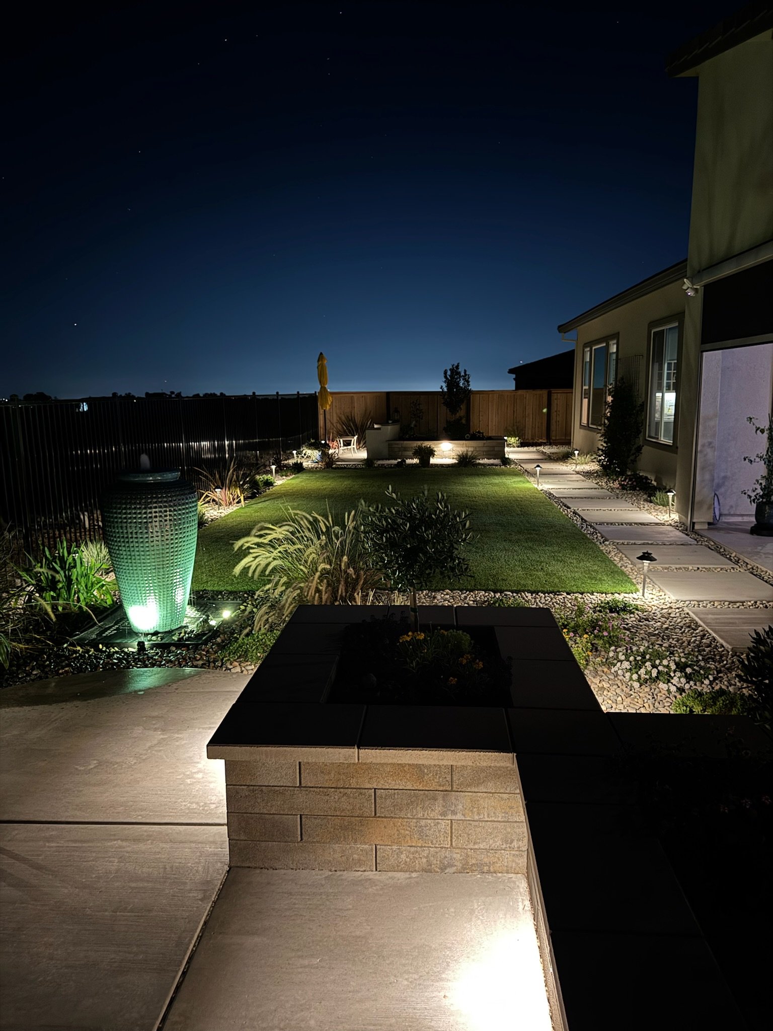 backyard-custom-landscaping-patio-2.jpeg