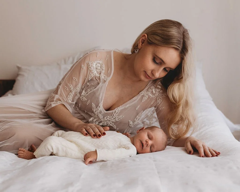 Four-week hypnobirthing course combining science, relaxation, and practical tools for calm, empowered birth.