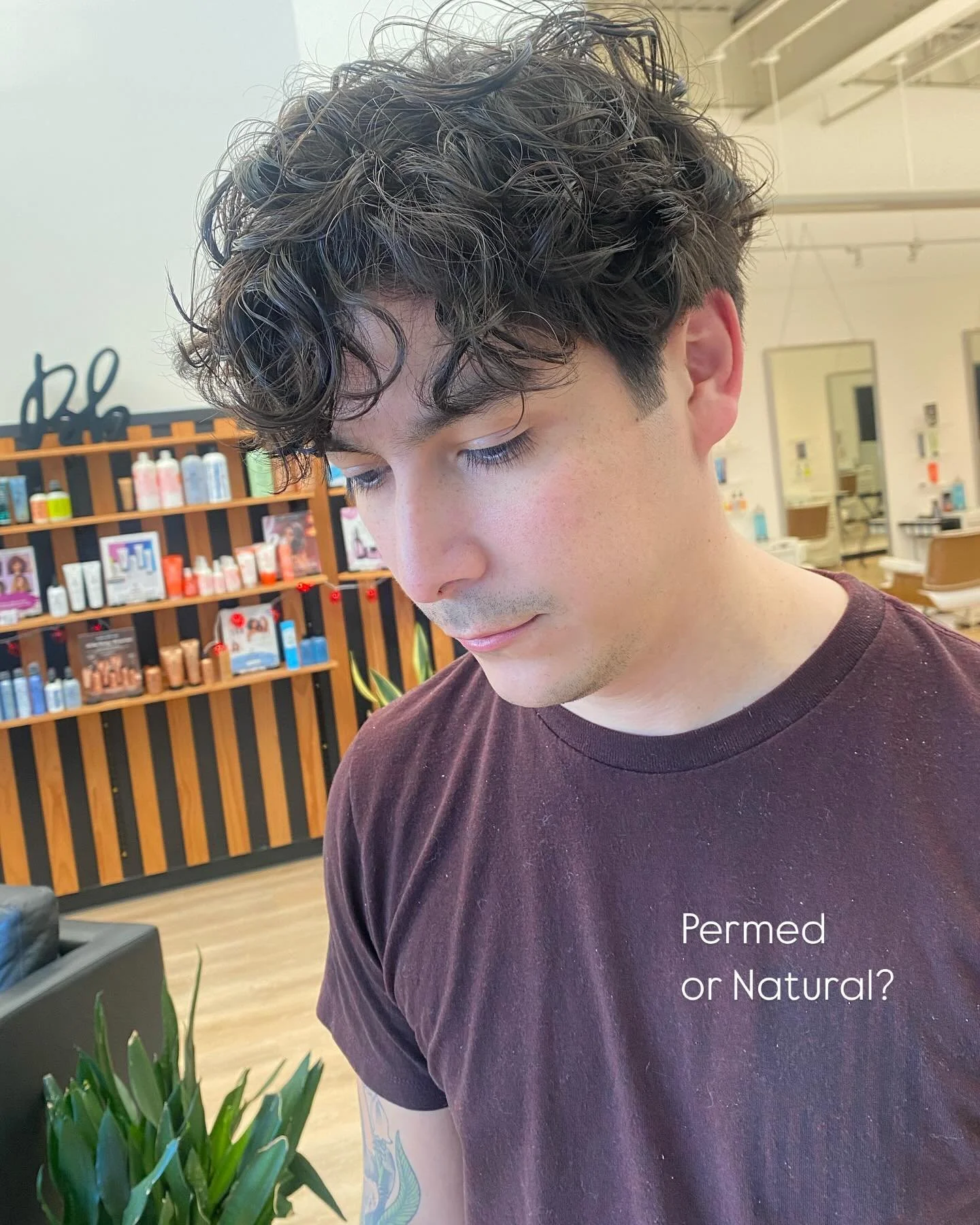 This was a body wave perm on straight hair. 

#perm #menshair #menshairstyle #menscut #permedhair #hairtexture #menstyle #mensfashion #hairgoals #permaculture @bumblepro @smoothlinessalon