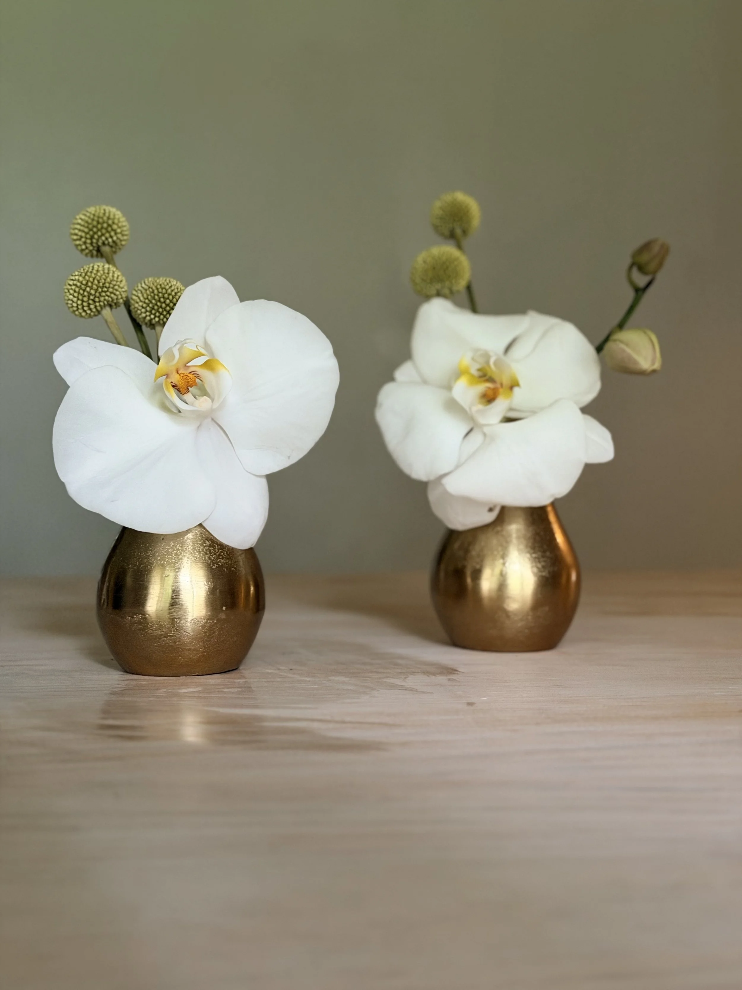 bud vases and small cocktail table pieces