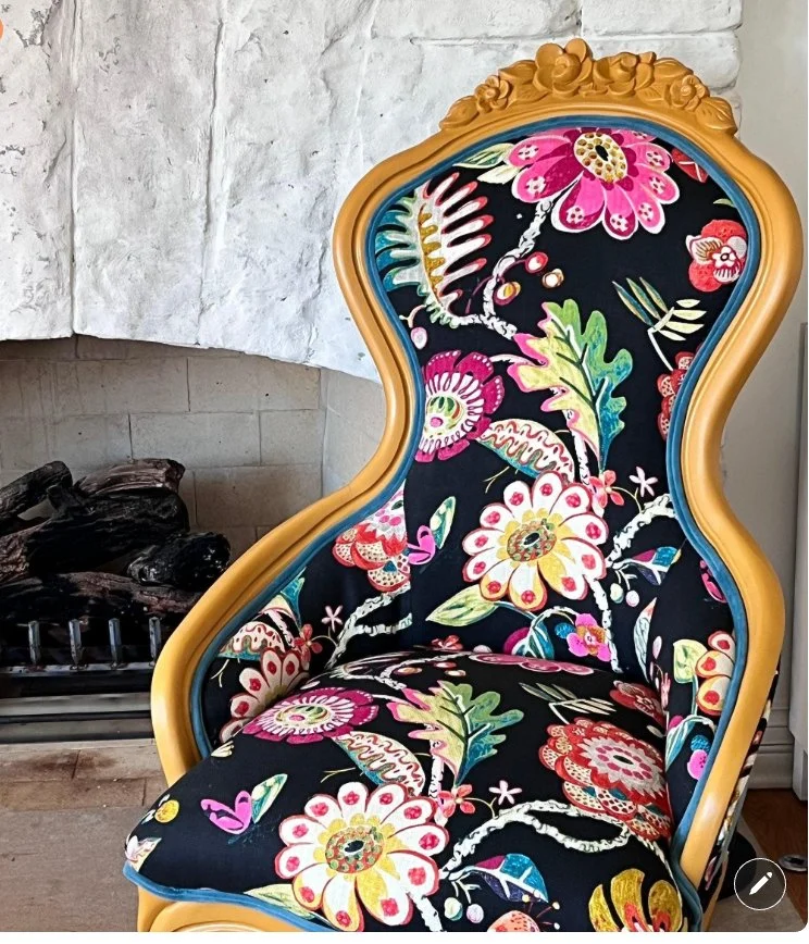 Antique throne chair