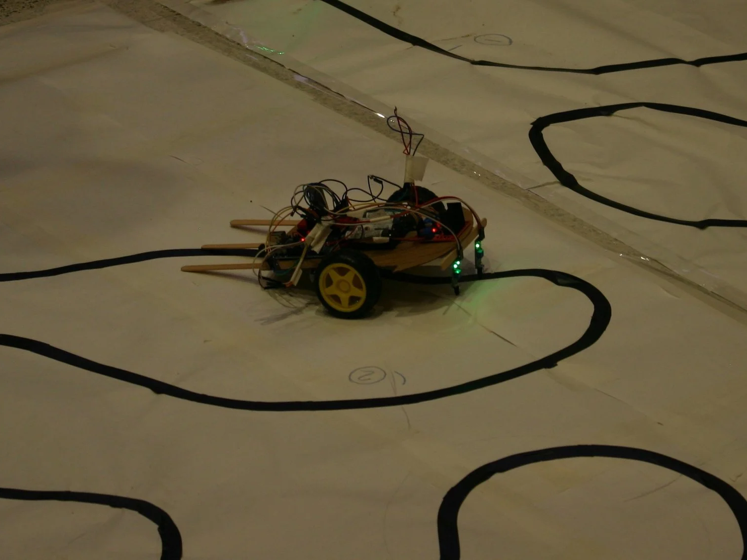 Line_Follower_Robot_race.png