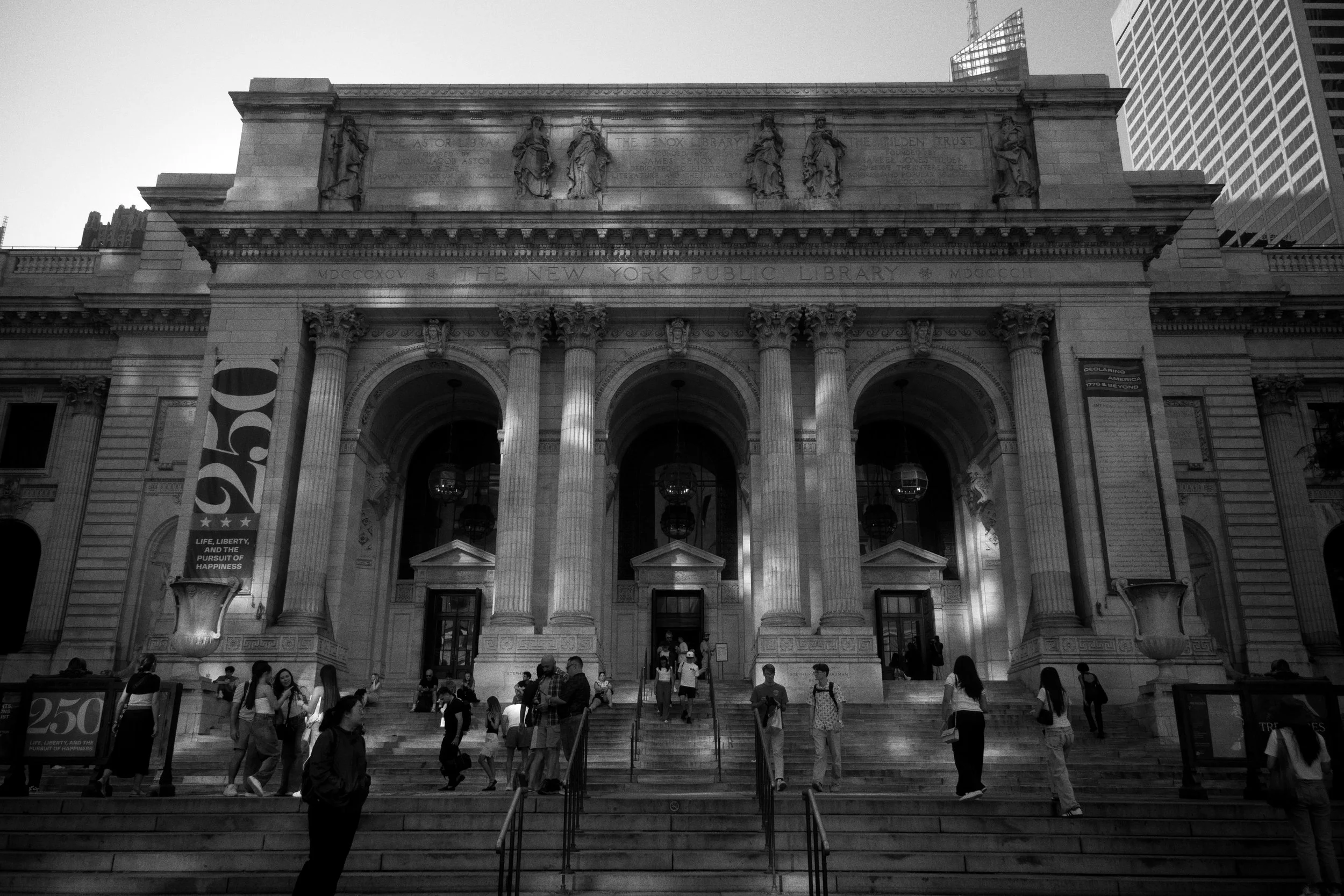 New York Public Library (B&W) | 07.08.26  26.jpg