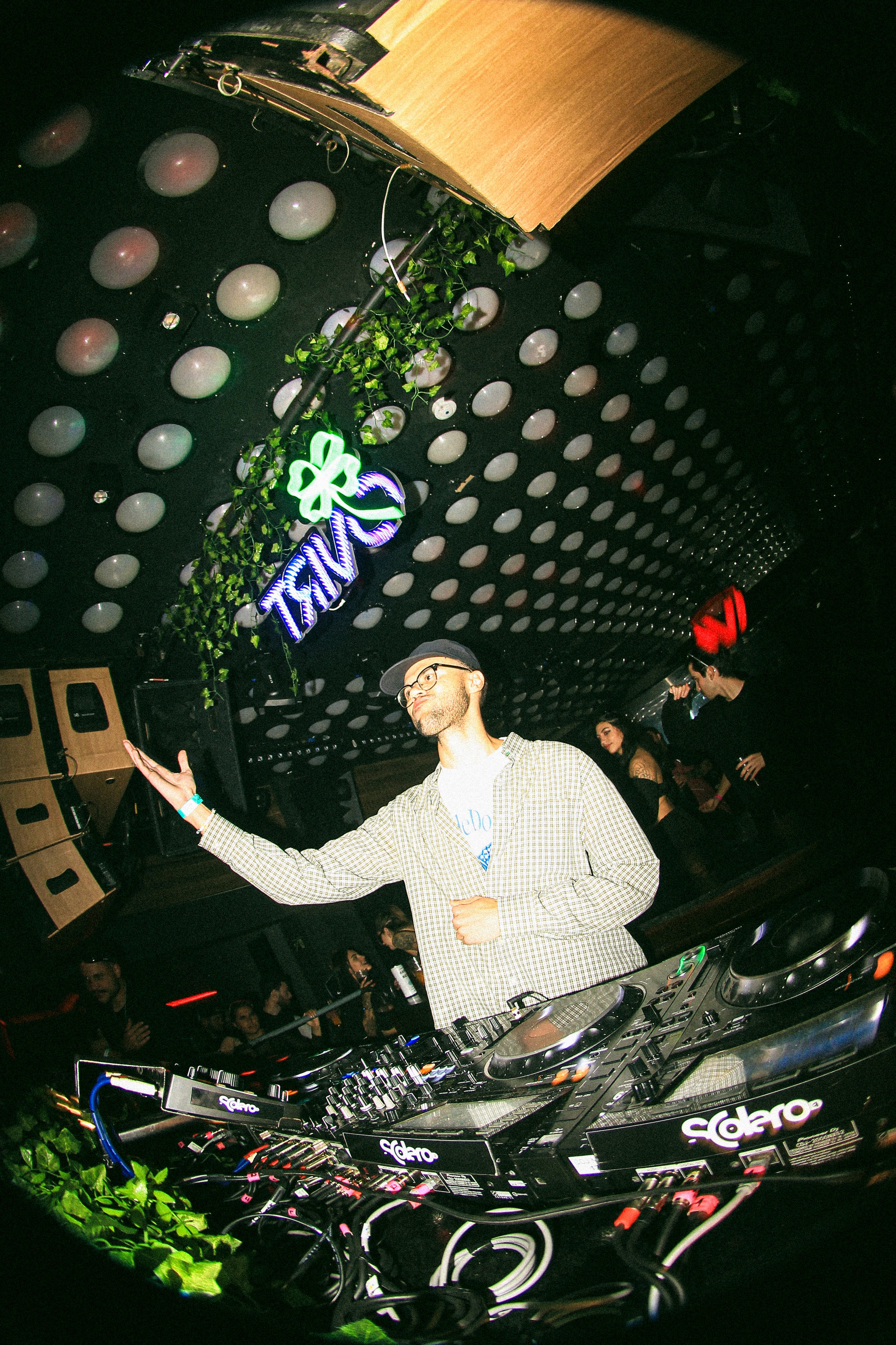 LET BR PLAYING AT CLUB VIBE - PHOTO_006.JPG