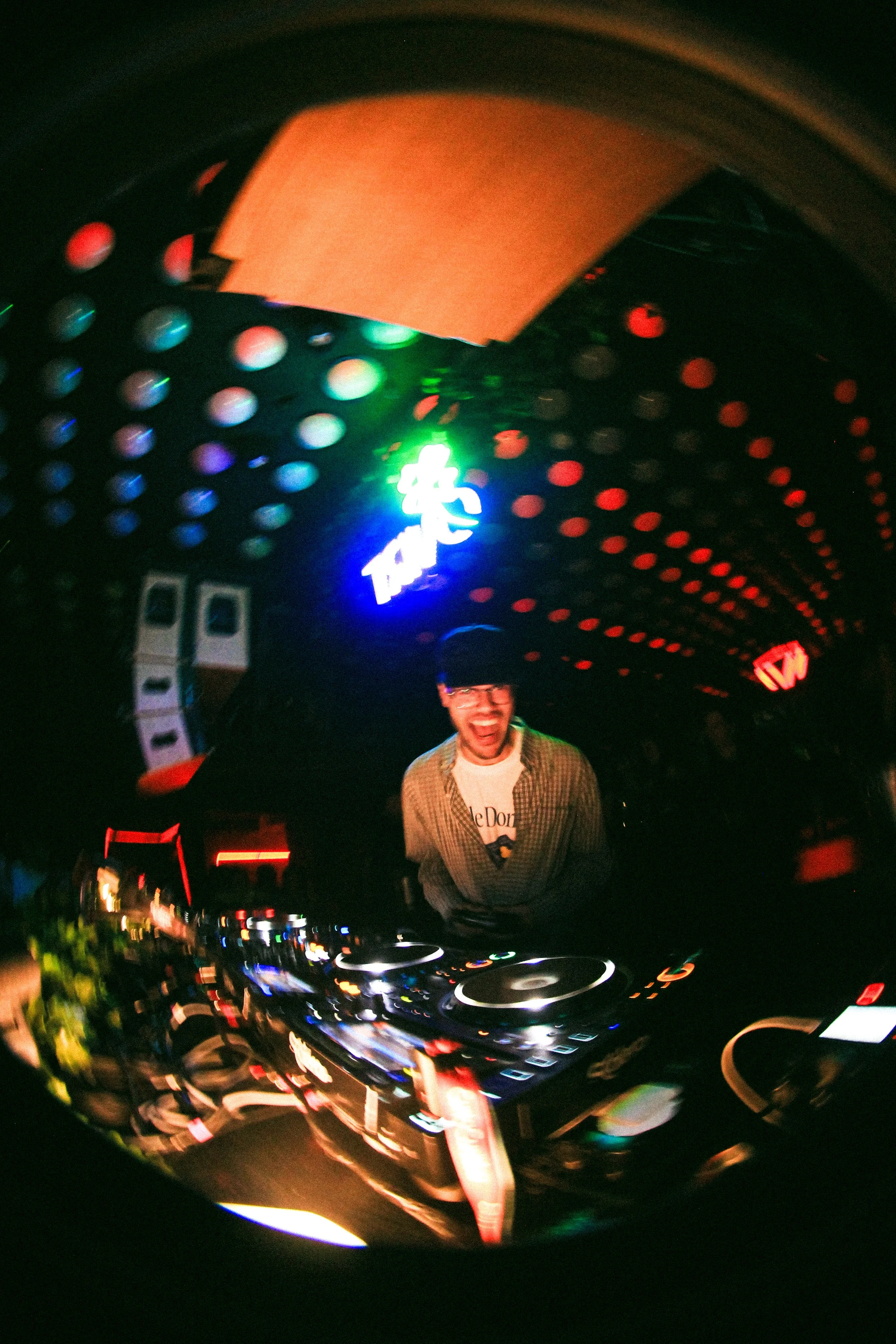 LET BR PLAYING AT CLUB VIBE - PHOTO_005.JPG