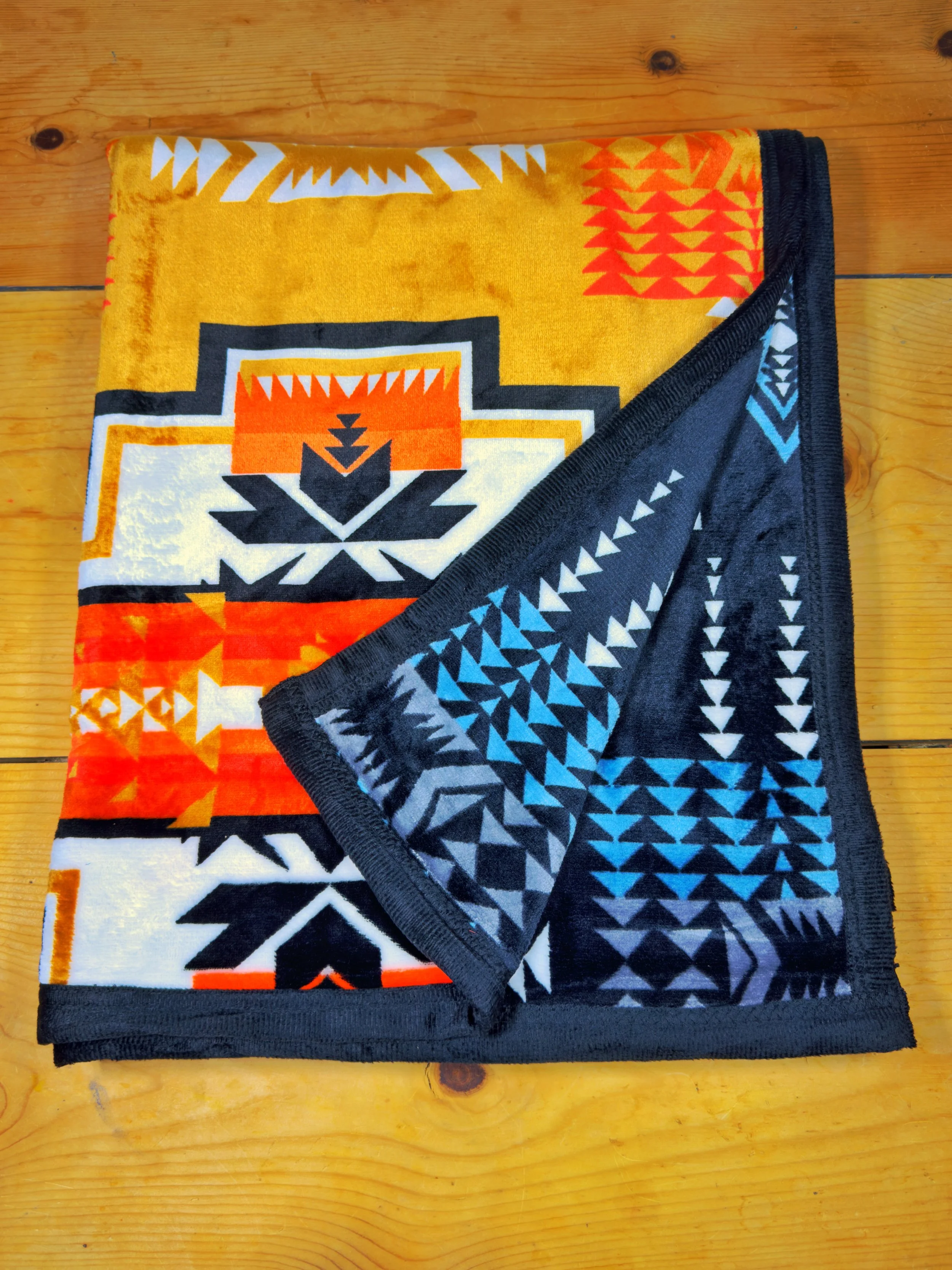 Patterned Fleece Blanket - Tangerine Orange