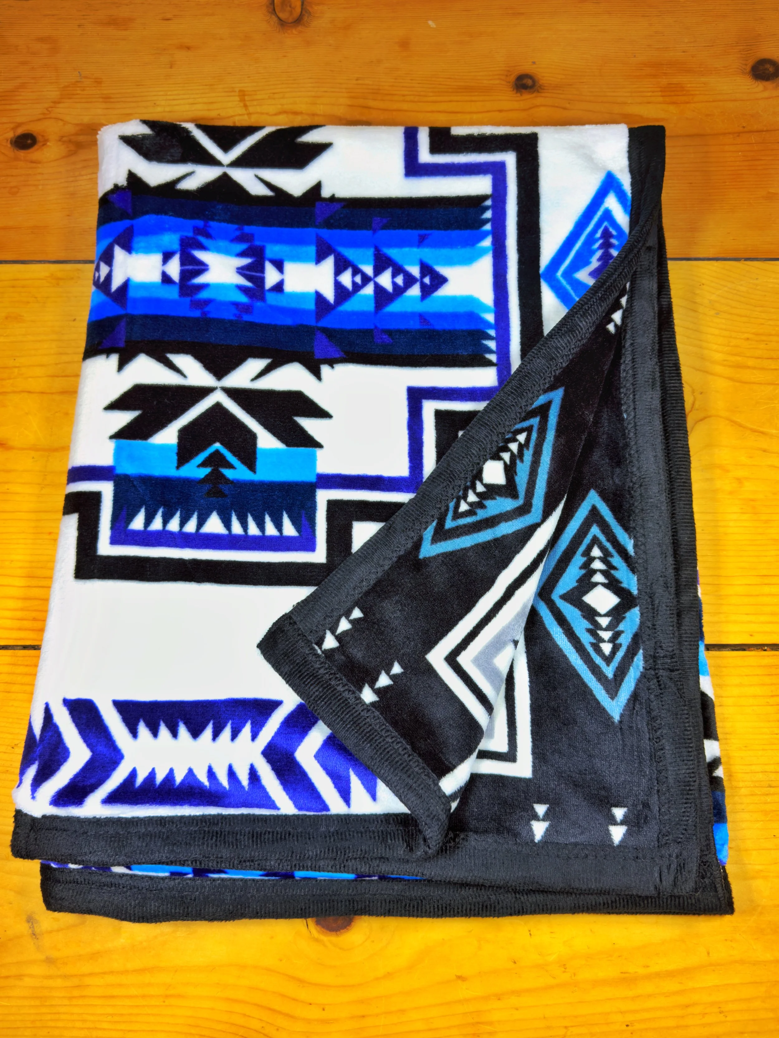 Patterned Fleece Blanket - Snow White