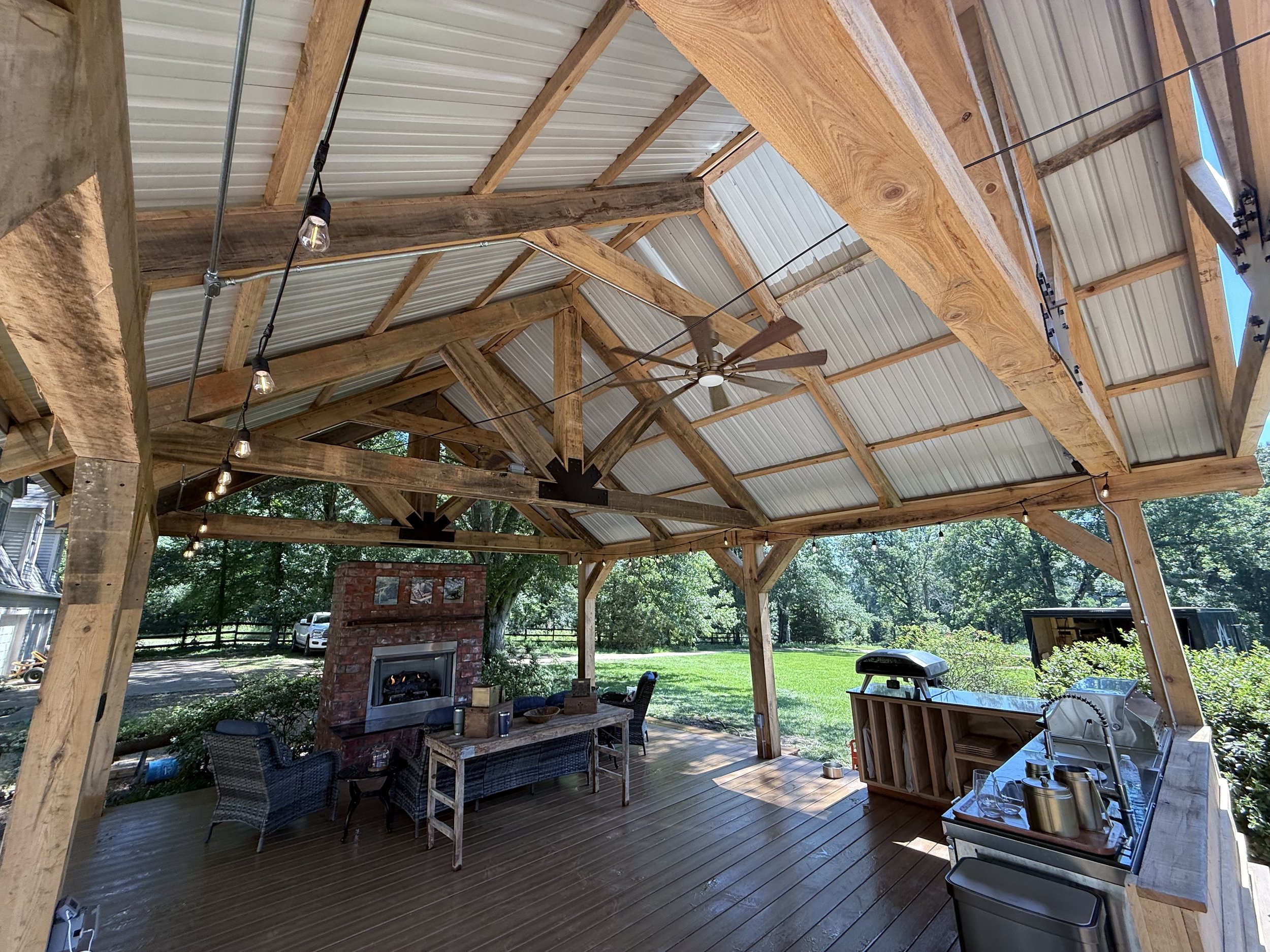 Summer Entertaining in Natchez: Creating Your Perfect Outdoor Space