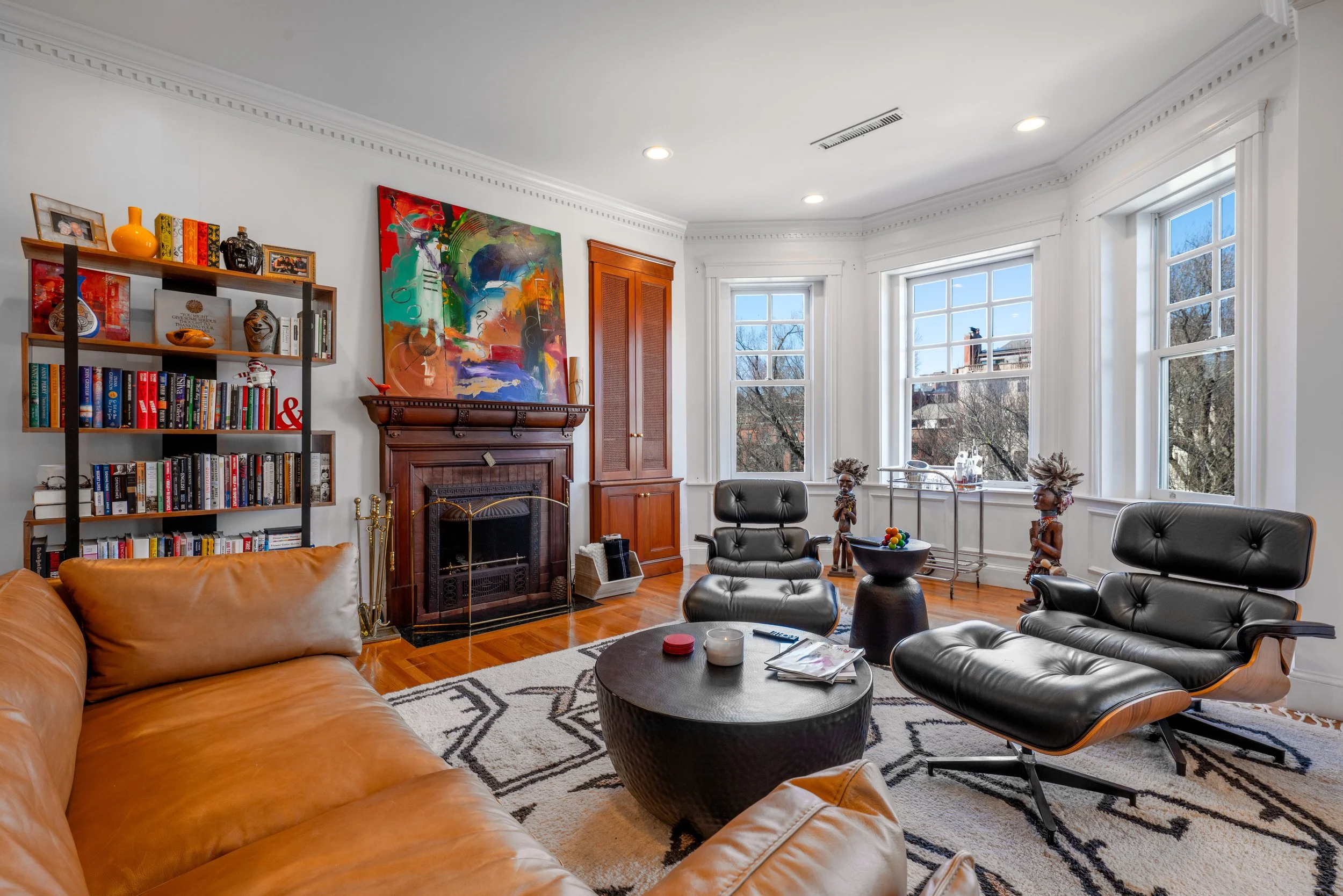 218 Comm Ave -1.jpeg